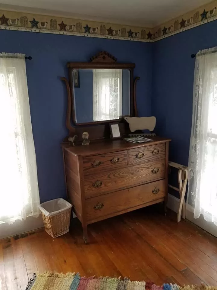 Decorative detail, Bathroom in Rainbow Ridge Farms