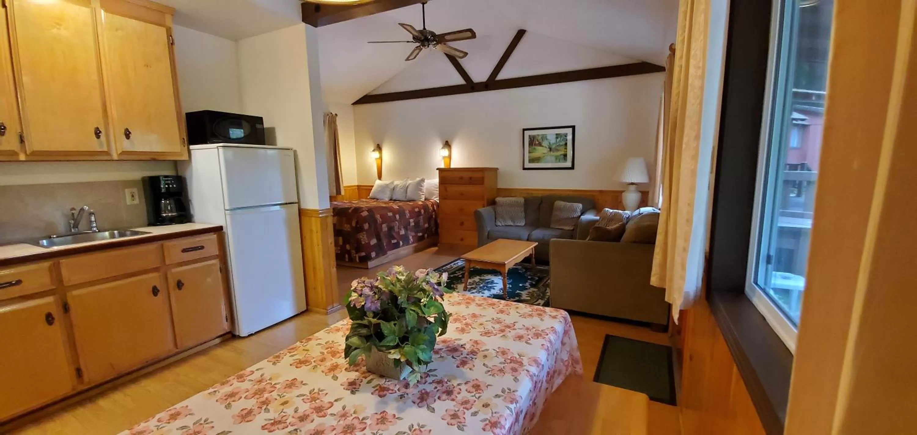 Kitchen or kitchenette, Kitchen/Kitchenette in Fern River Resort