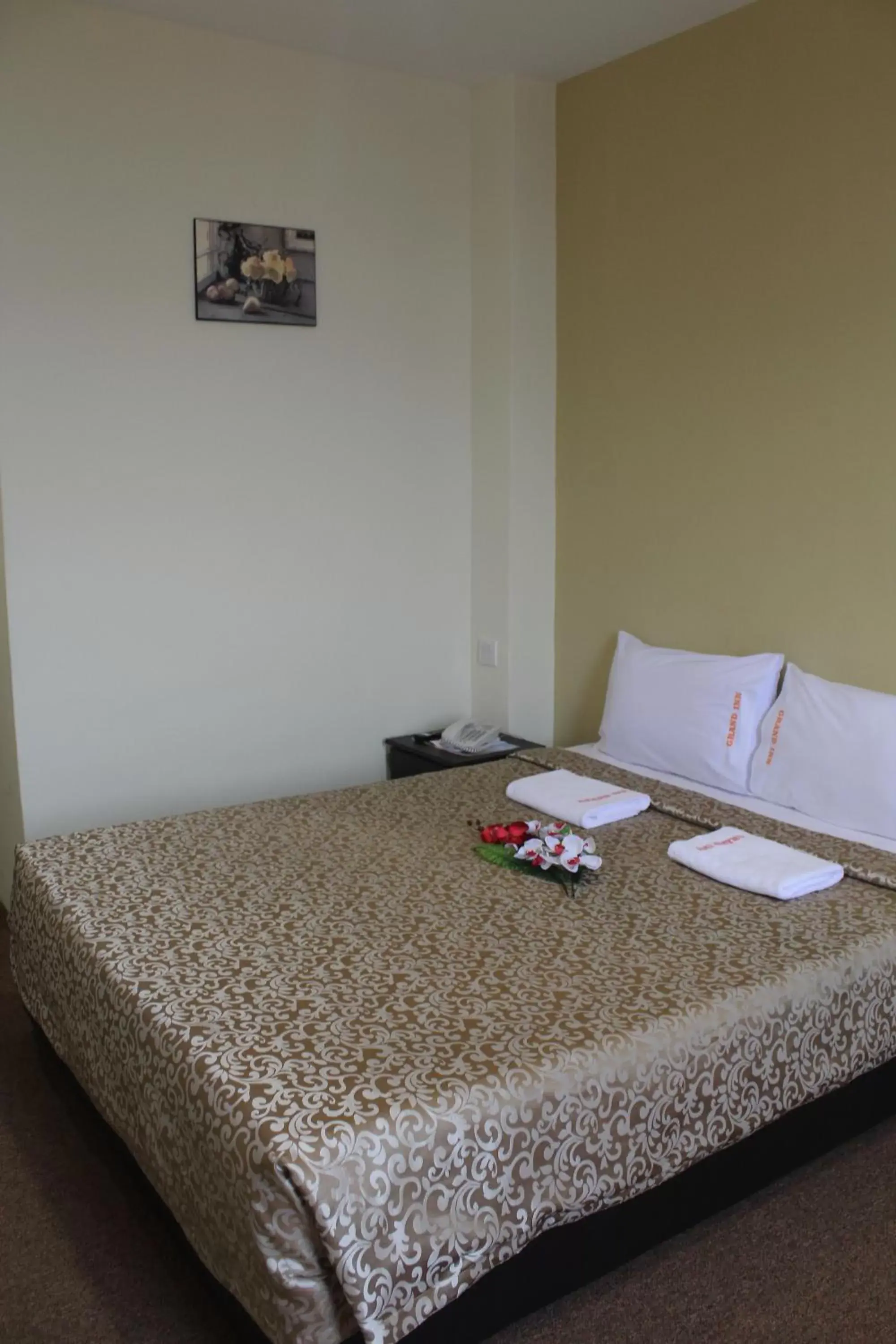 Bedroom, Bed in Grand Inn Hotel - Macalister Road