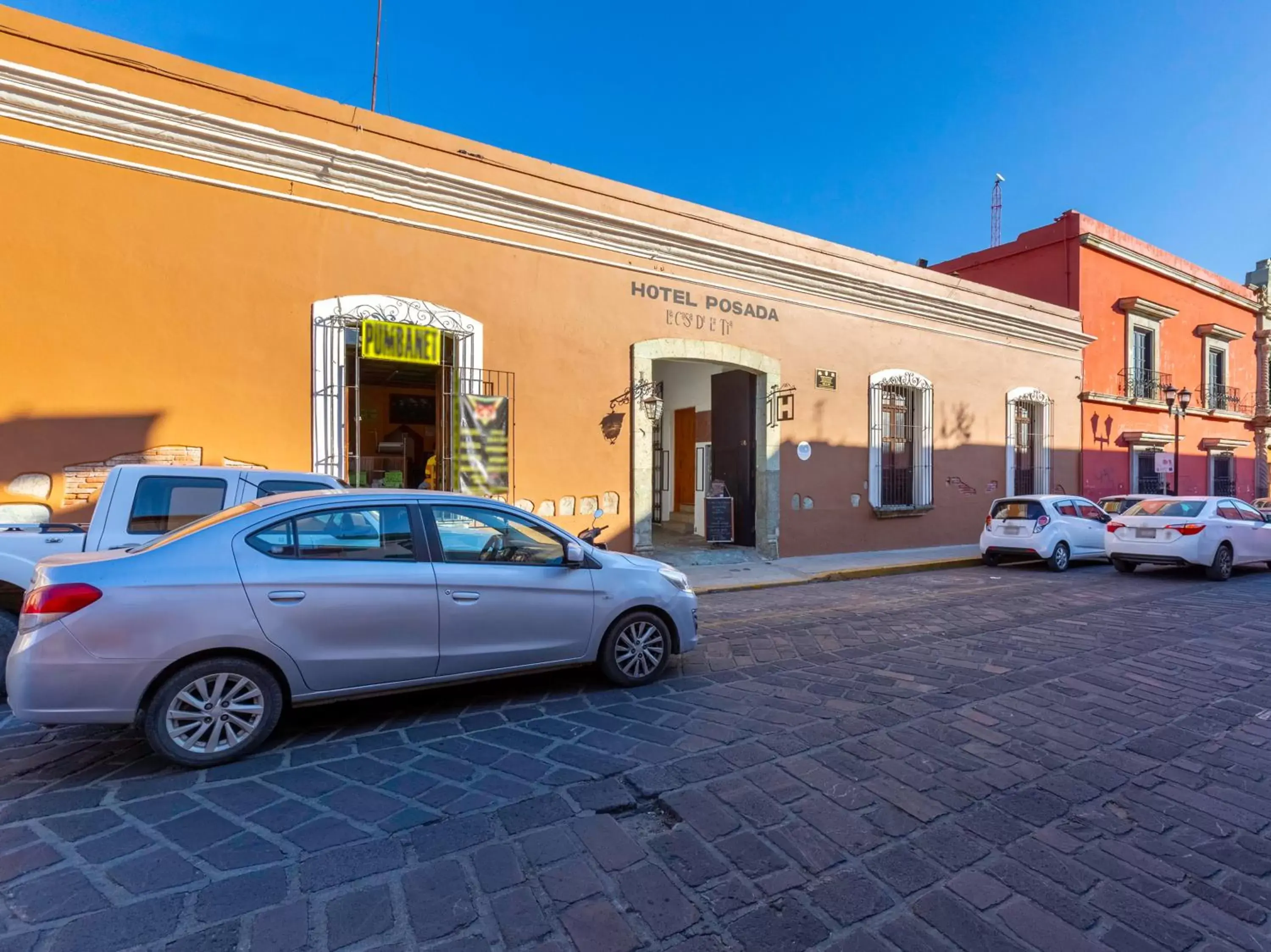 Parking, Property Building in Capital O Posada La Casa De La Tia, Oaxaca