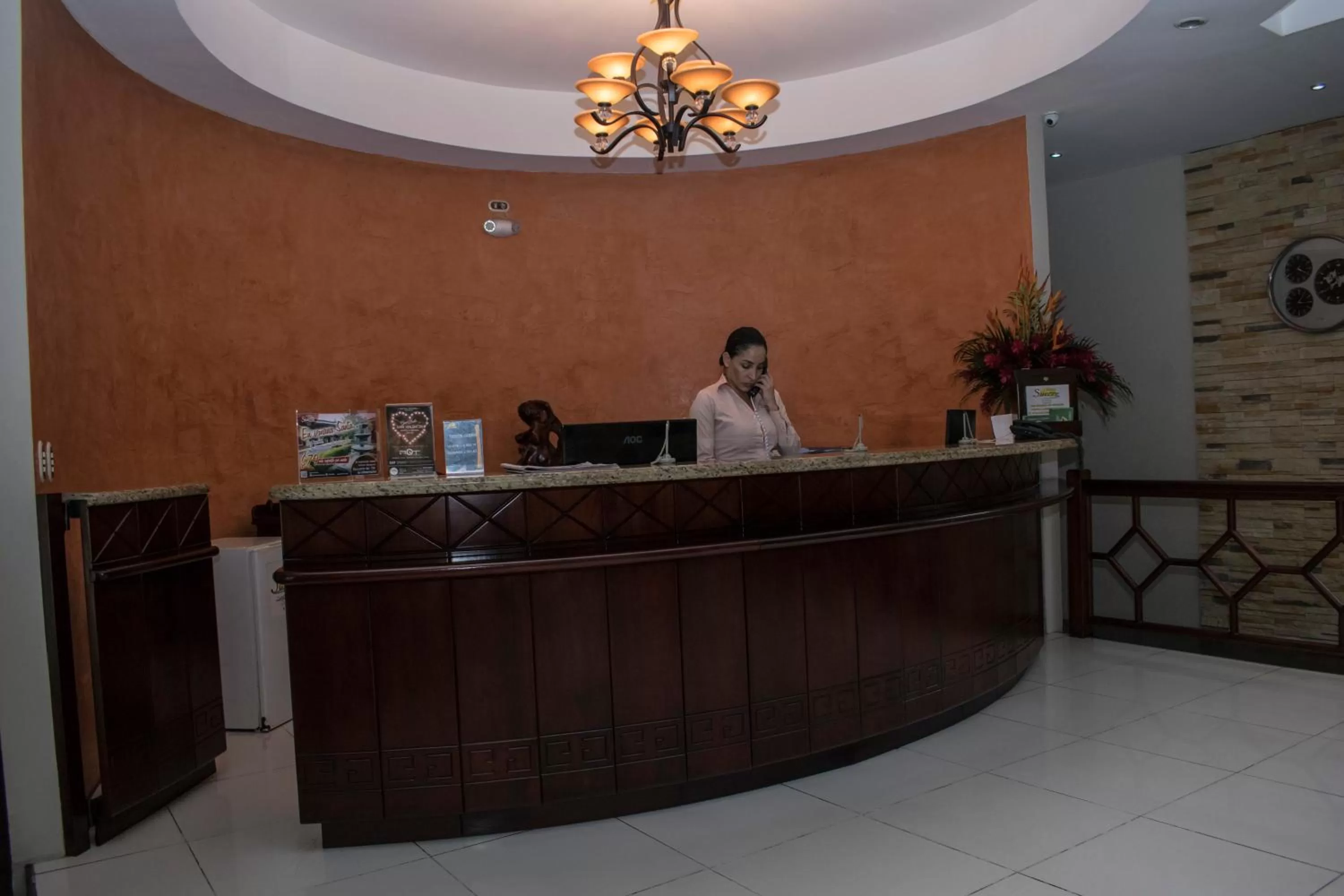 Lobby or reception in Hotel Suerre