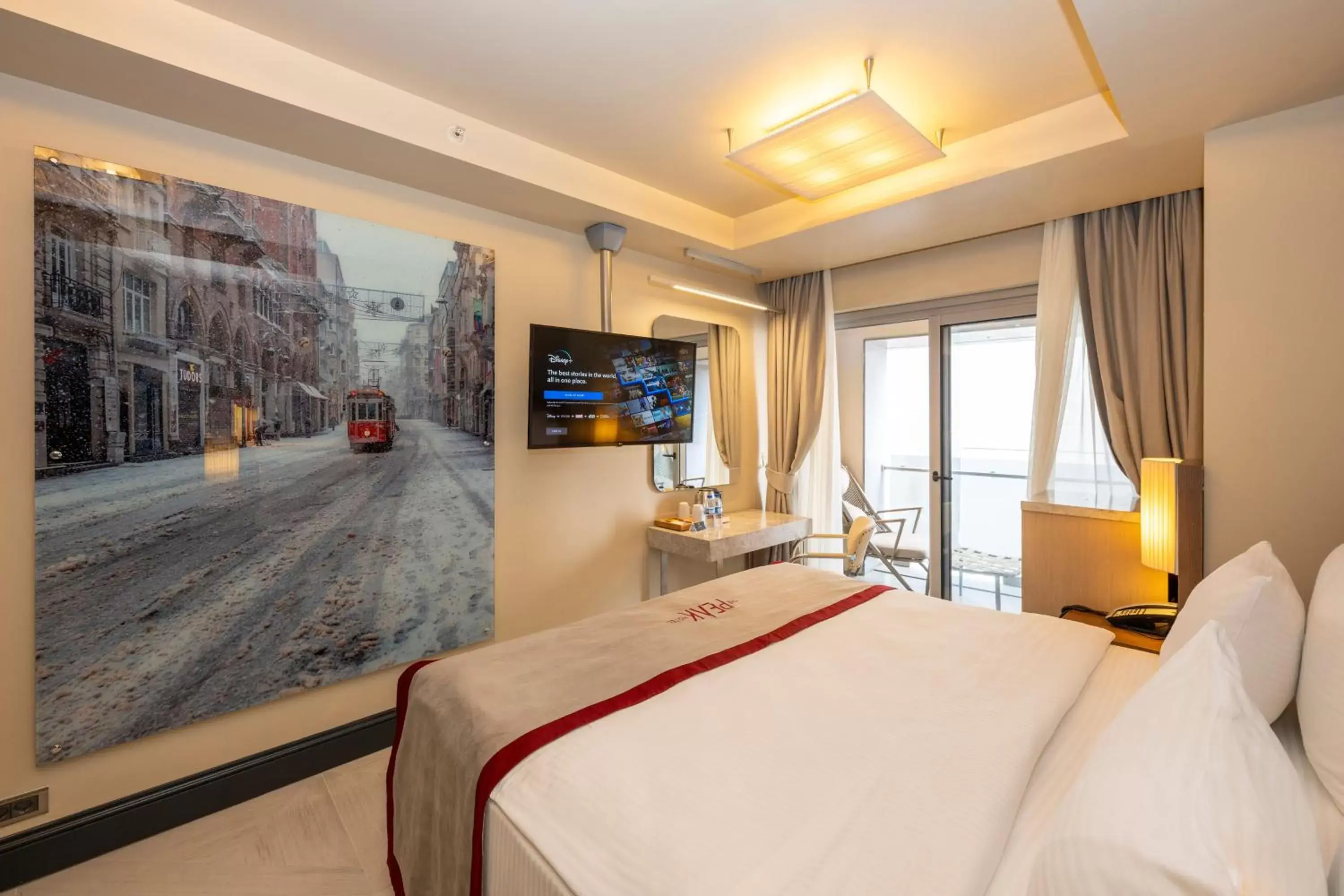 Bed in Ramada By Wyndham Istanbul Pera Taksim Bed in Ramada By Wyndham Istanbul Pera Taksim
