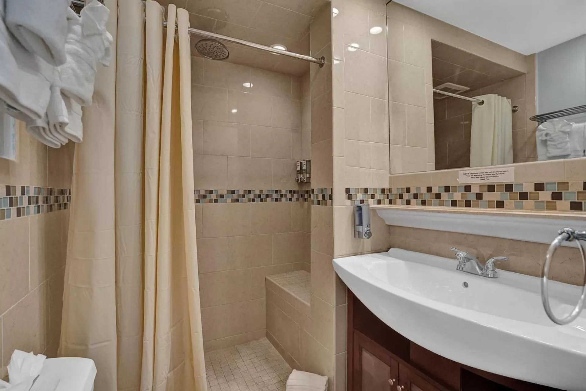 Bathroom in The Worthington Resorts - Clothing Optional - Men Only - Solo hombres