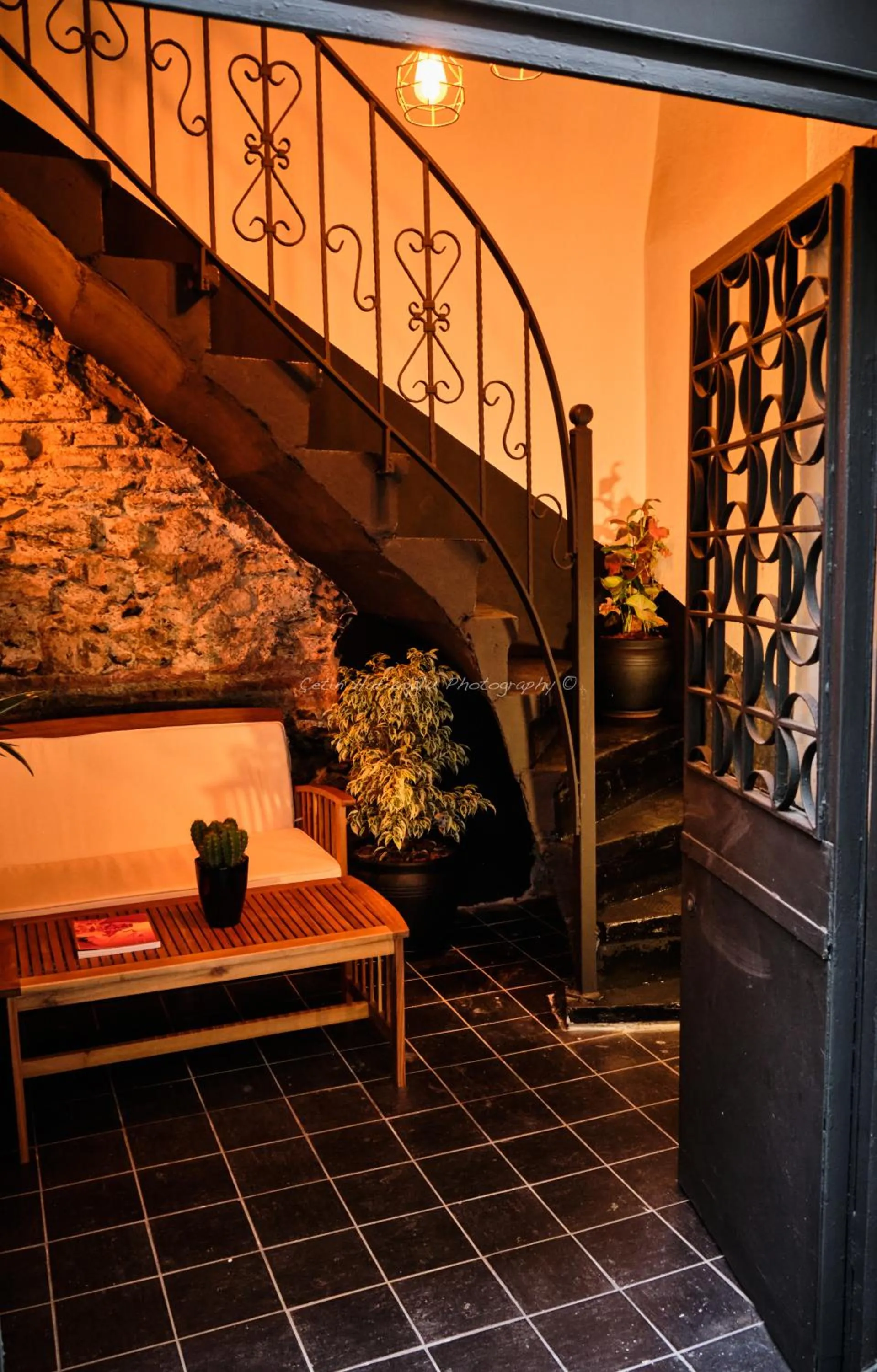 Lobby or reception, Lobby/Reception in Roya Rooms