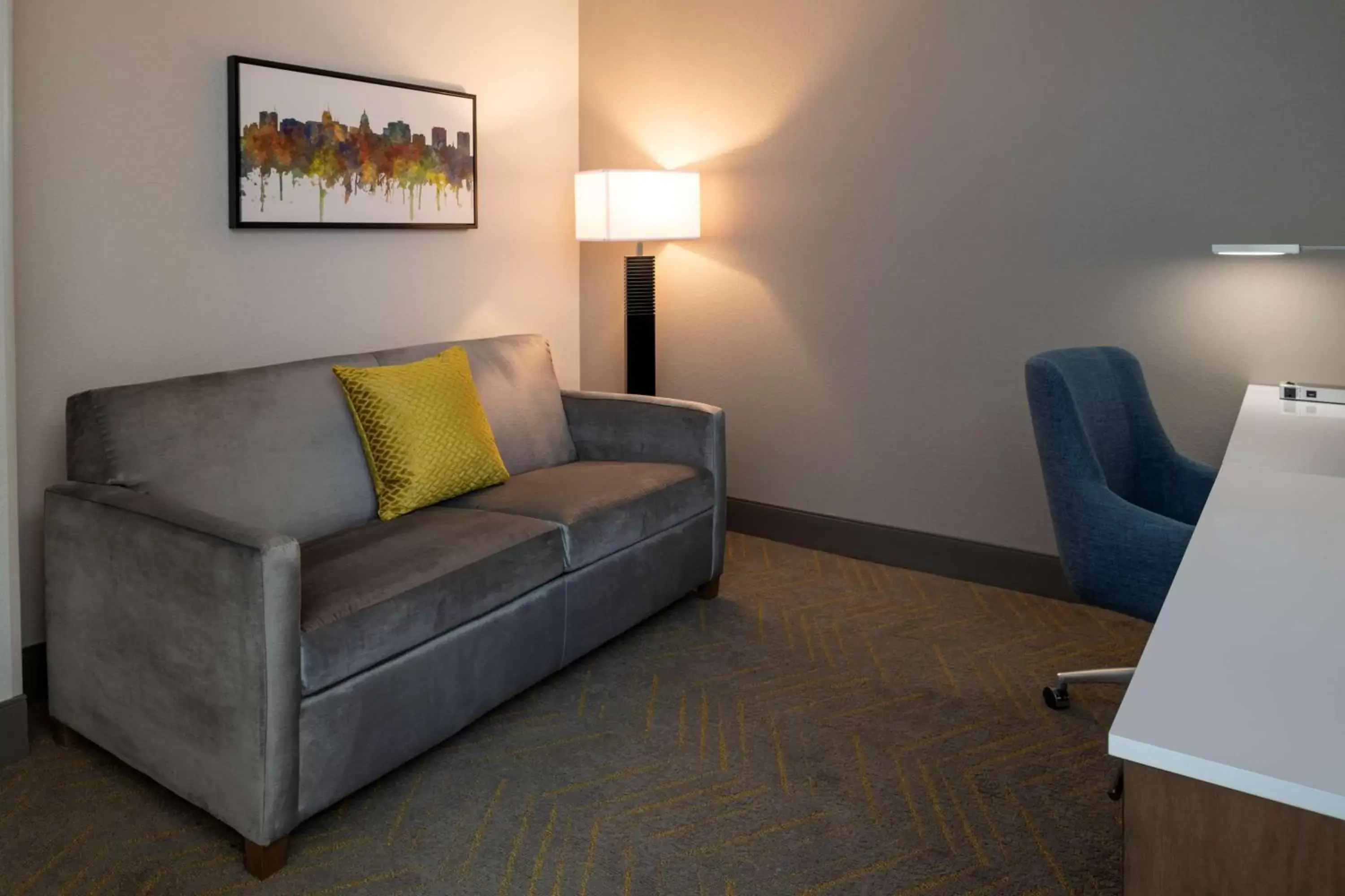 Bedroom, Seating Area in Doubletree By Hilton Madison East