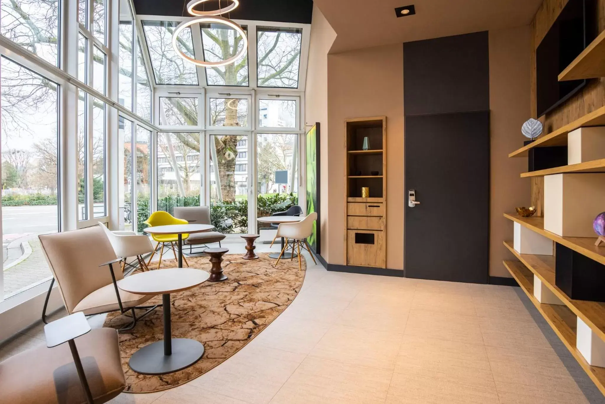 Lobby or reception in ibis Heidelberg Hauptbahnhof Lobby or reception in ibis Heidelberg Hauptbahnhof