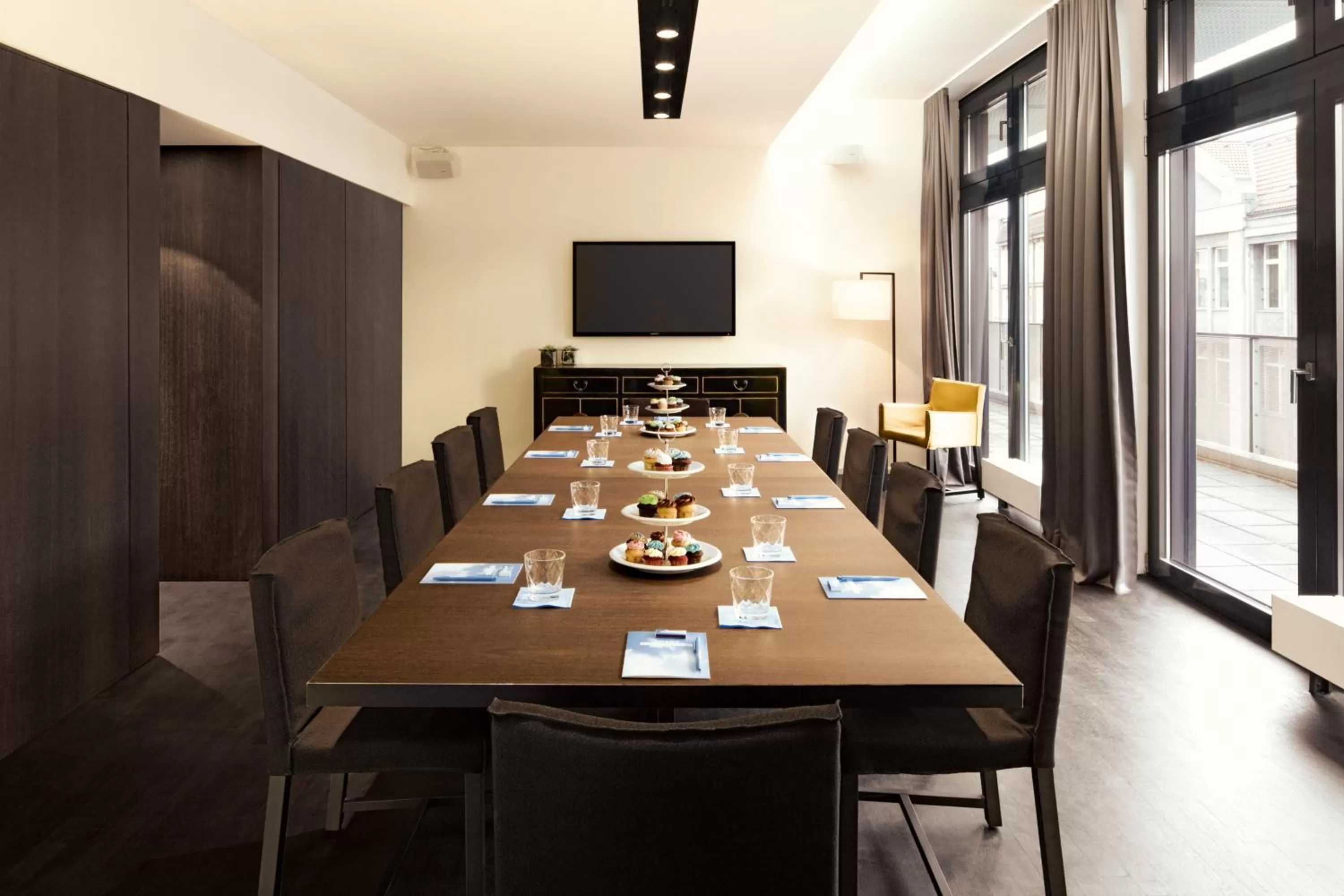 Business facilities in Hotel AMANO Rooms & Apartments