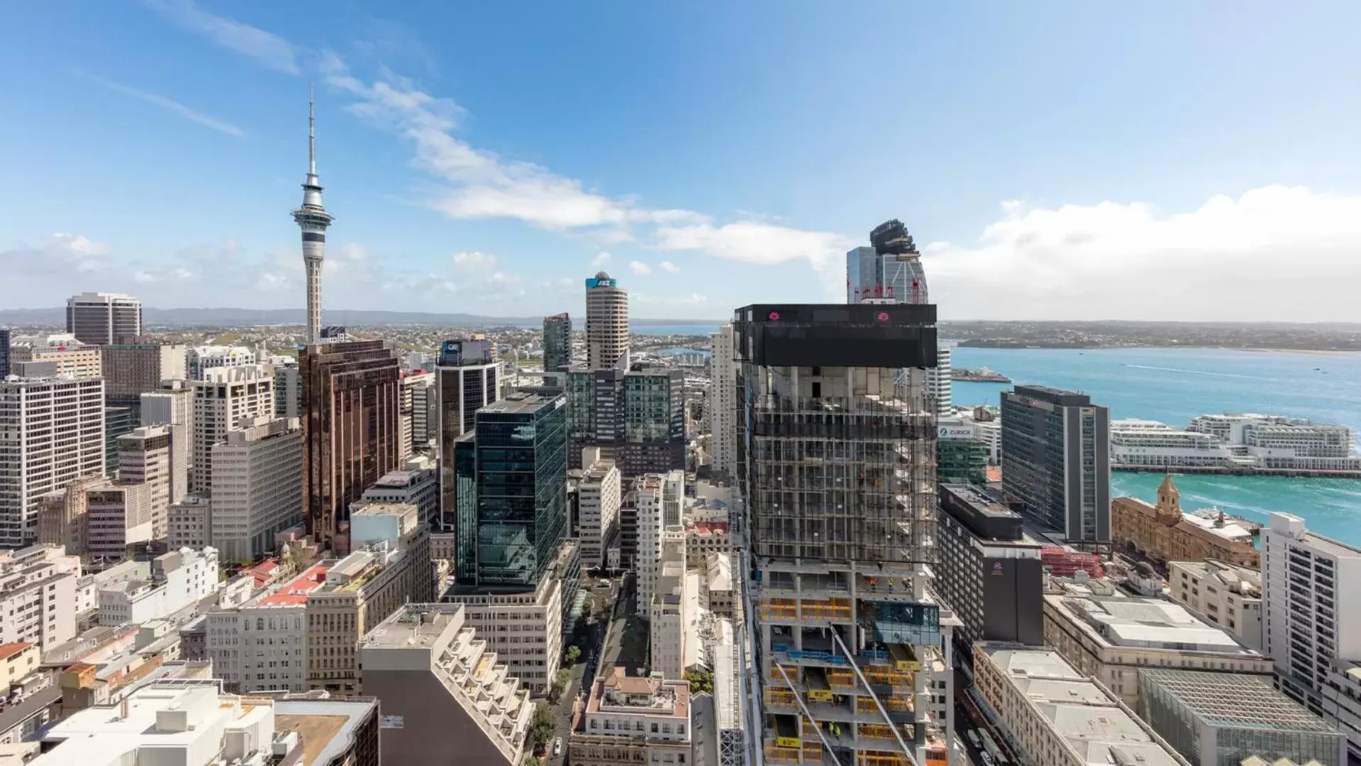 City view in Auckland Harbour Suites