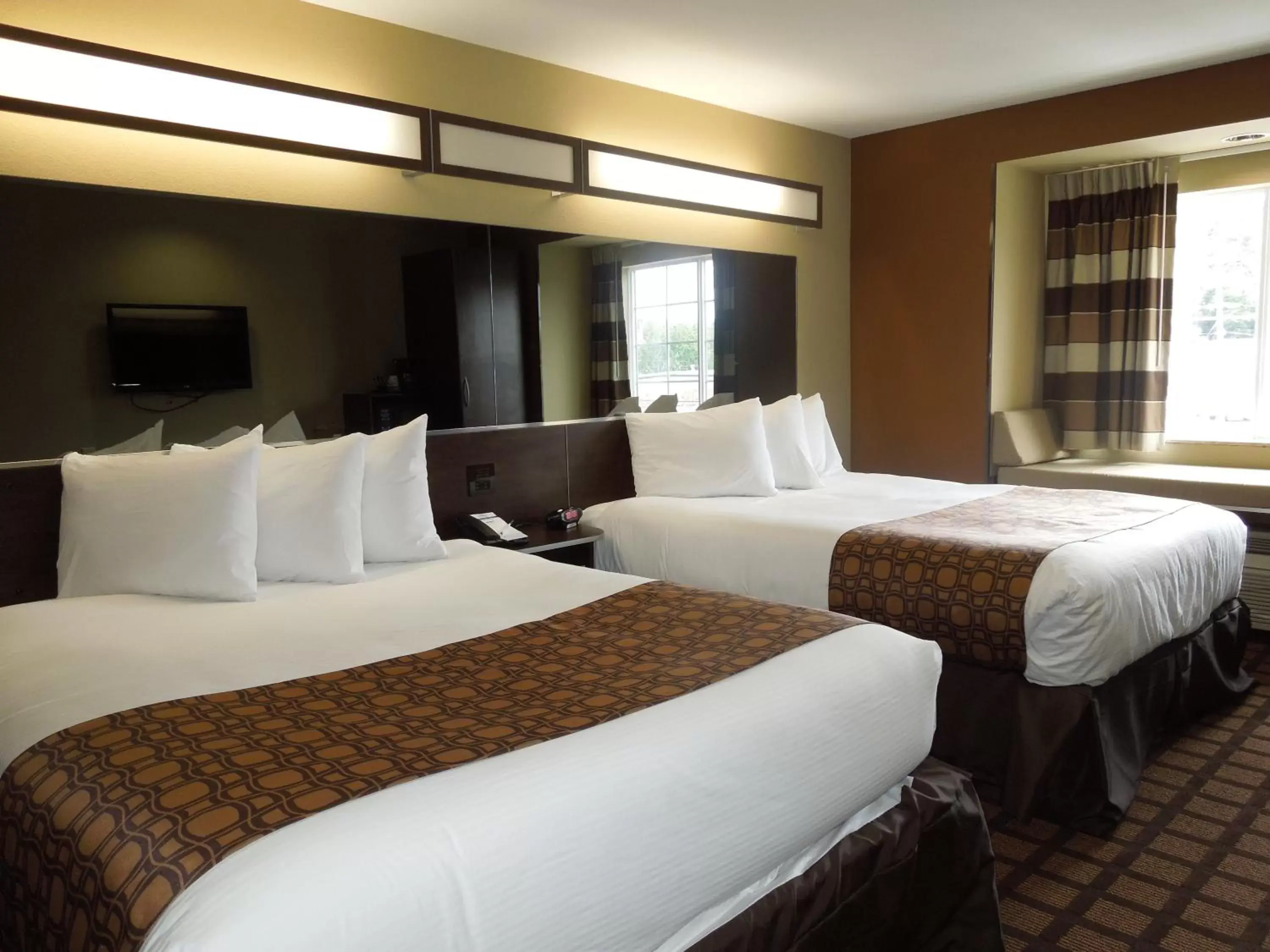 Queen Room with Two Queen Beds - Non-Smoking in Microtel Inn and Suites North Canton