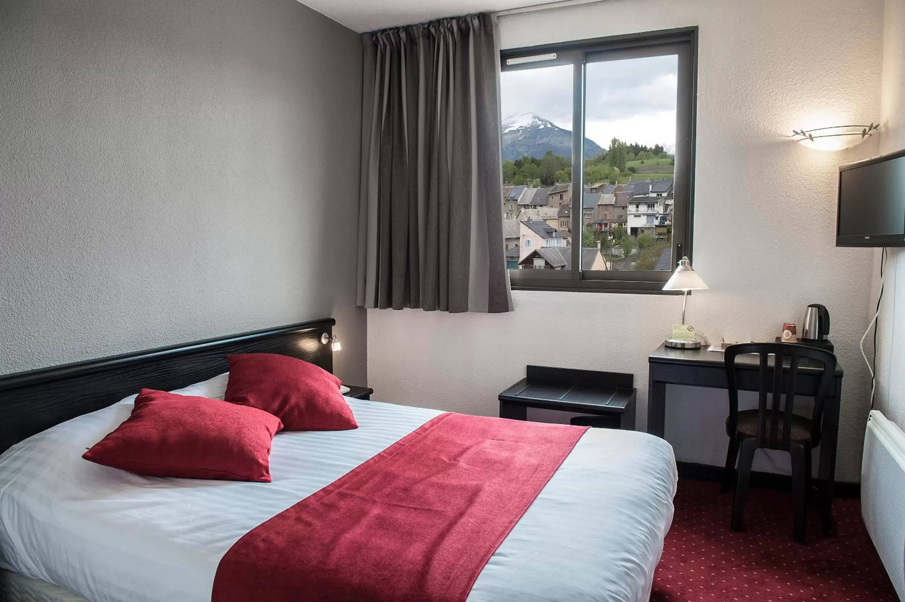Photo of the whole room, Bed in Logis Murtel Photo of the whole room, Bed in Logis Murtel