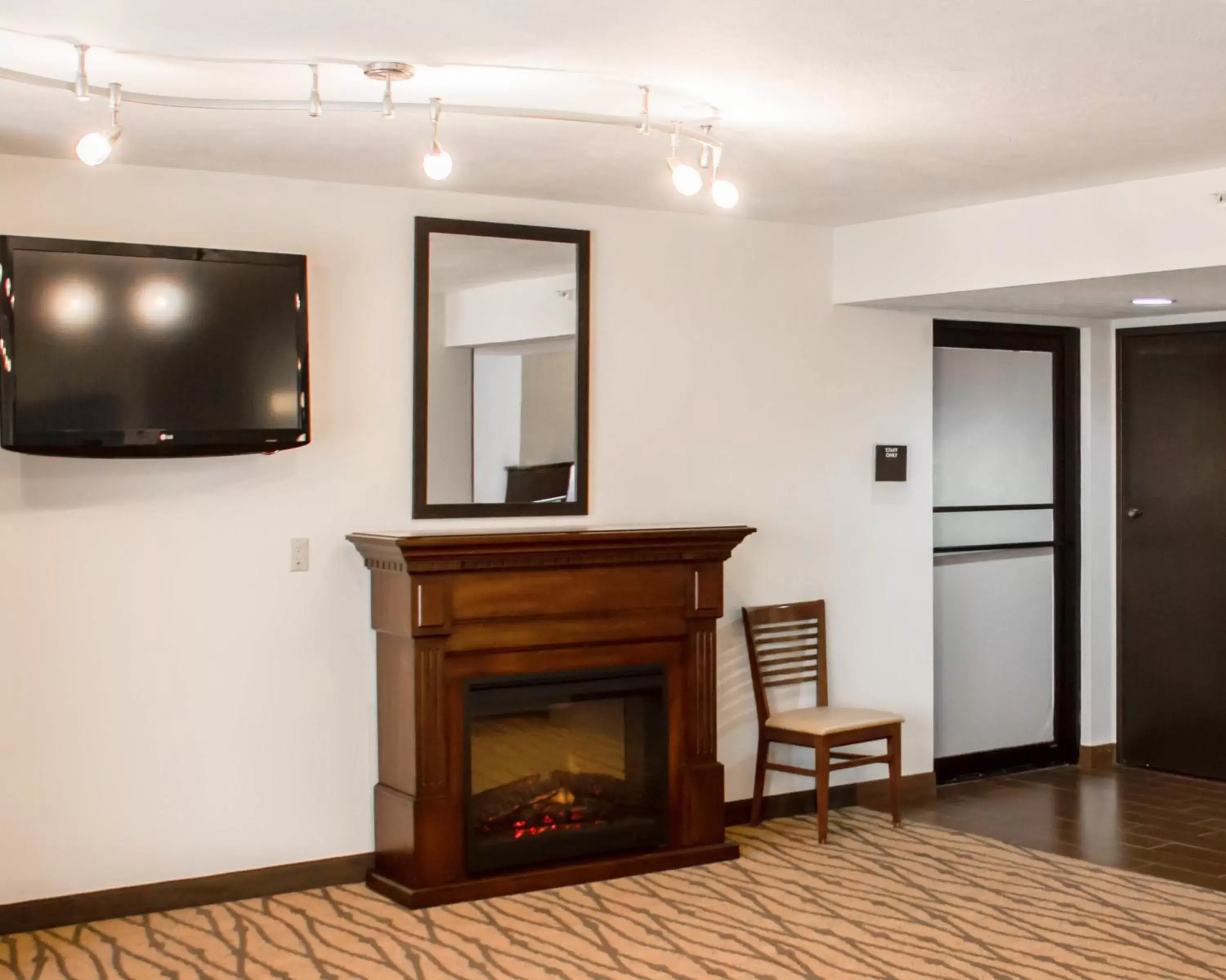 Lobby or reception, TV/Entertainment Center in Sleep Inn & Suites Columbus