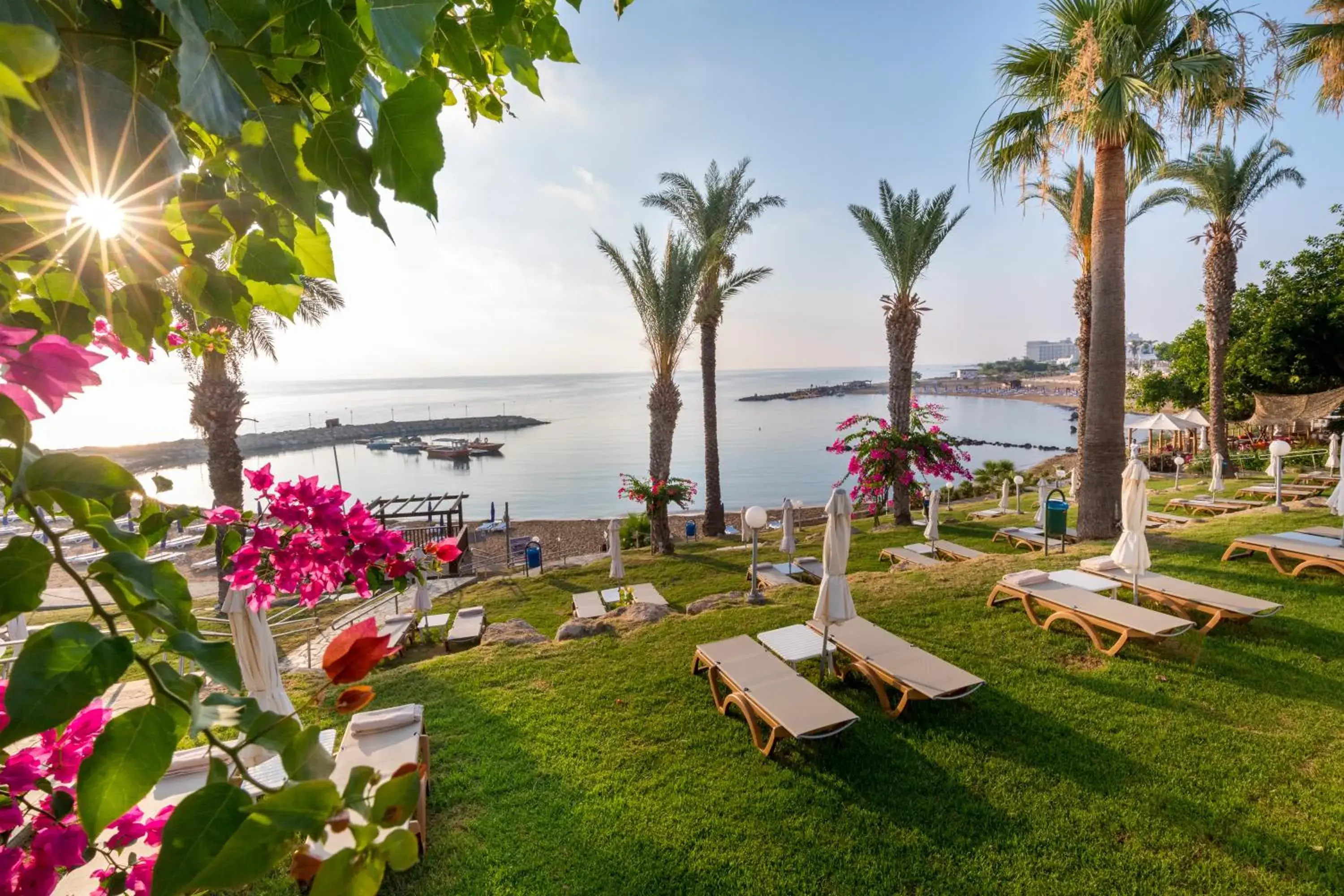 Beach in Golden Coast Beach Hotel