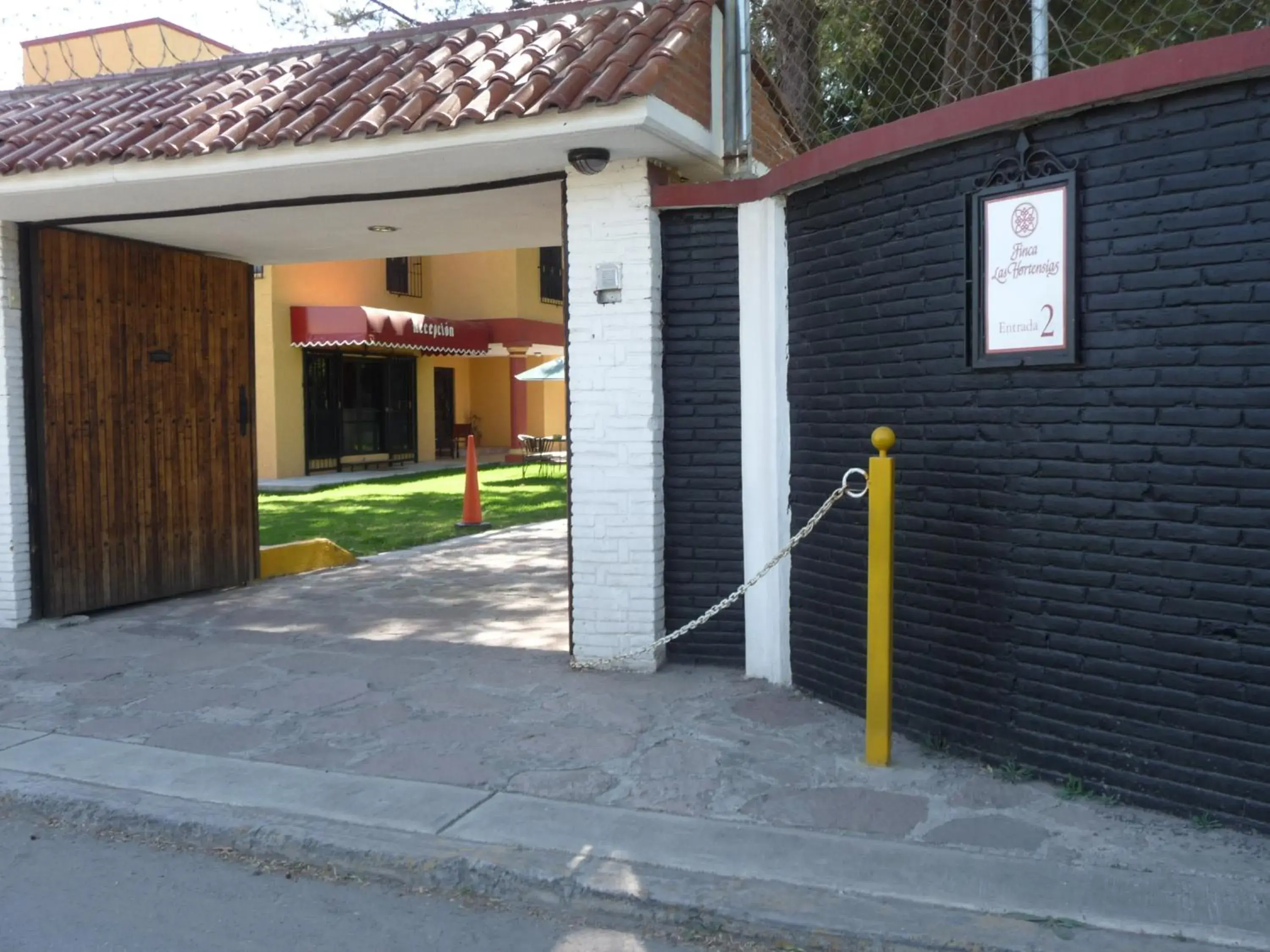 Facade/entrance in Hotel Finca Las Hortensias