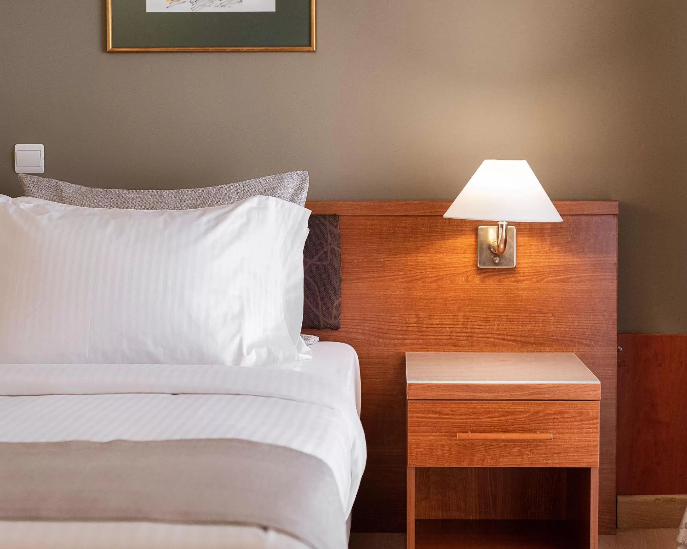 Bed in Acropolis Select