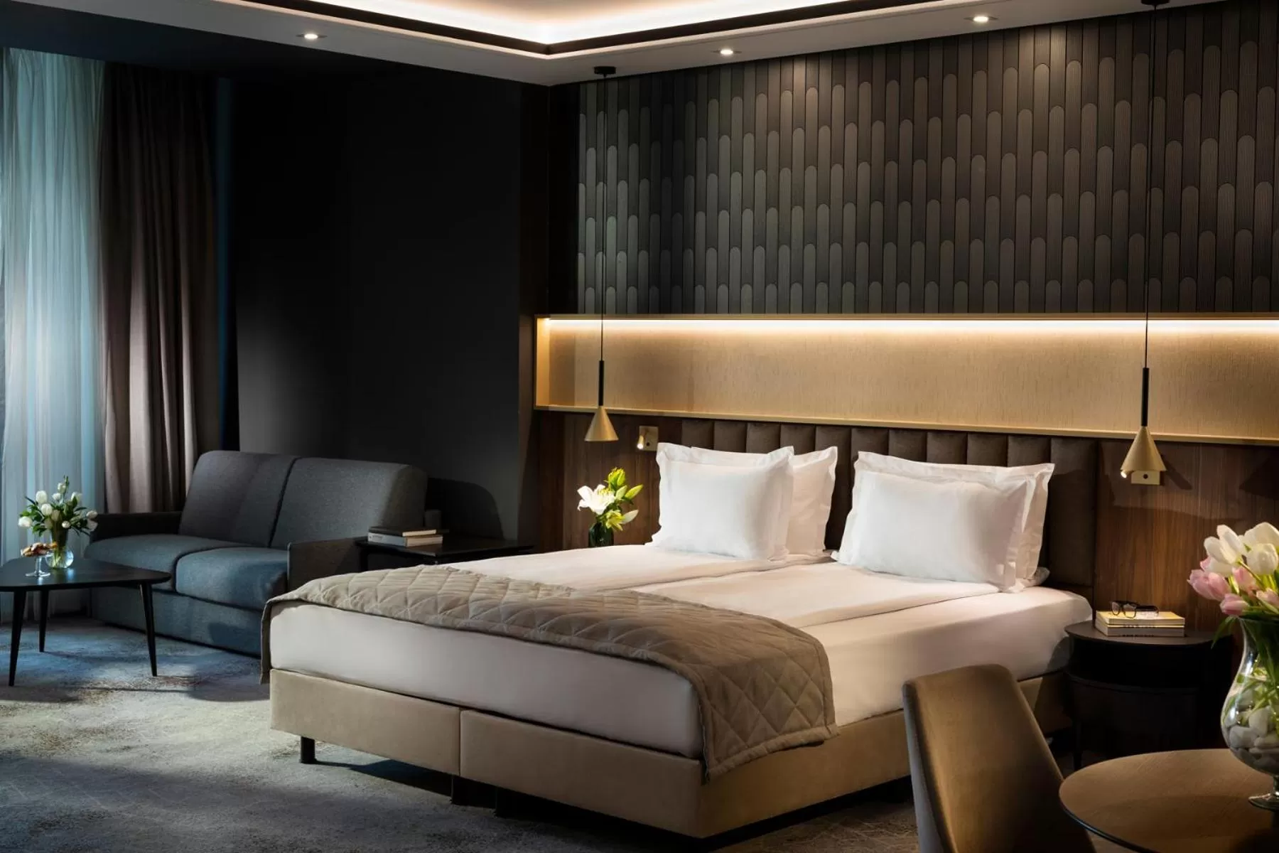 Bed in Kings' Valley Medical & Spa Hotel