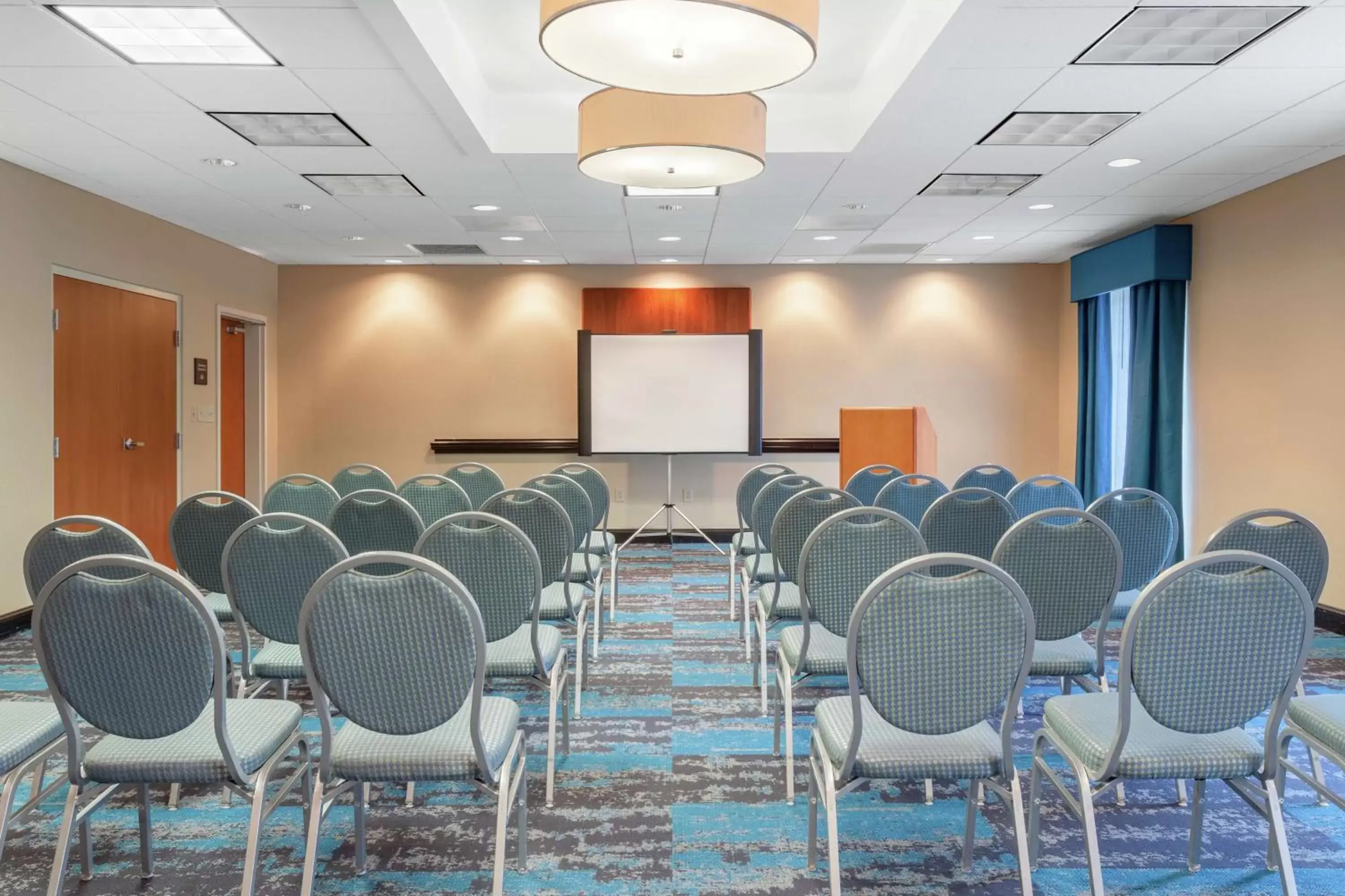 Meeting/conference room in Hampton Inn Richmond - South
