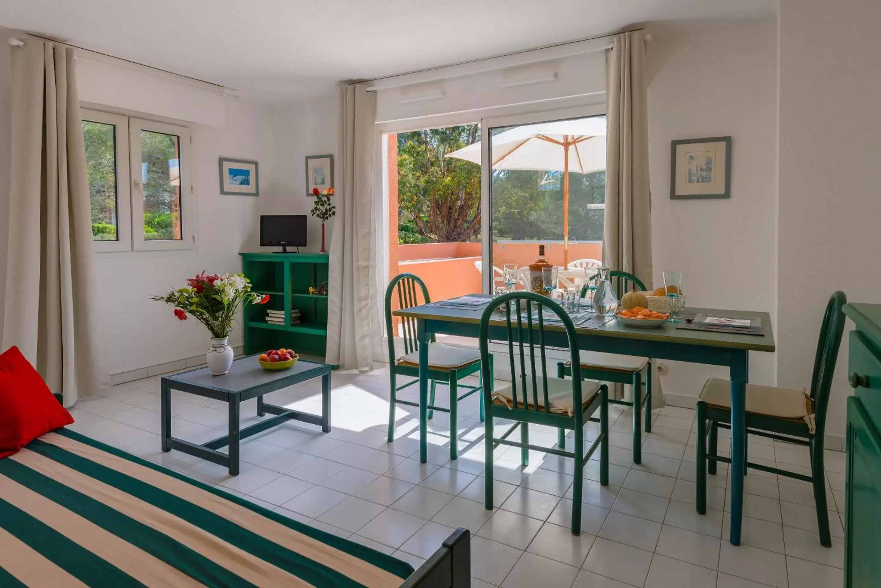 Living room in Lagrange Vacances Le Domaine des Grands Pins