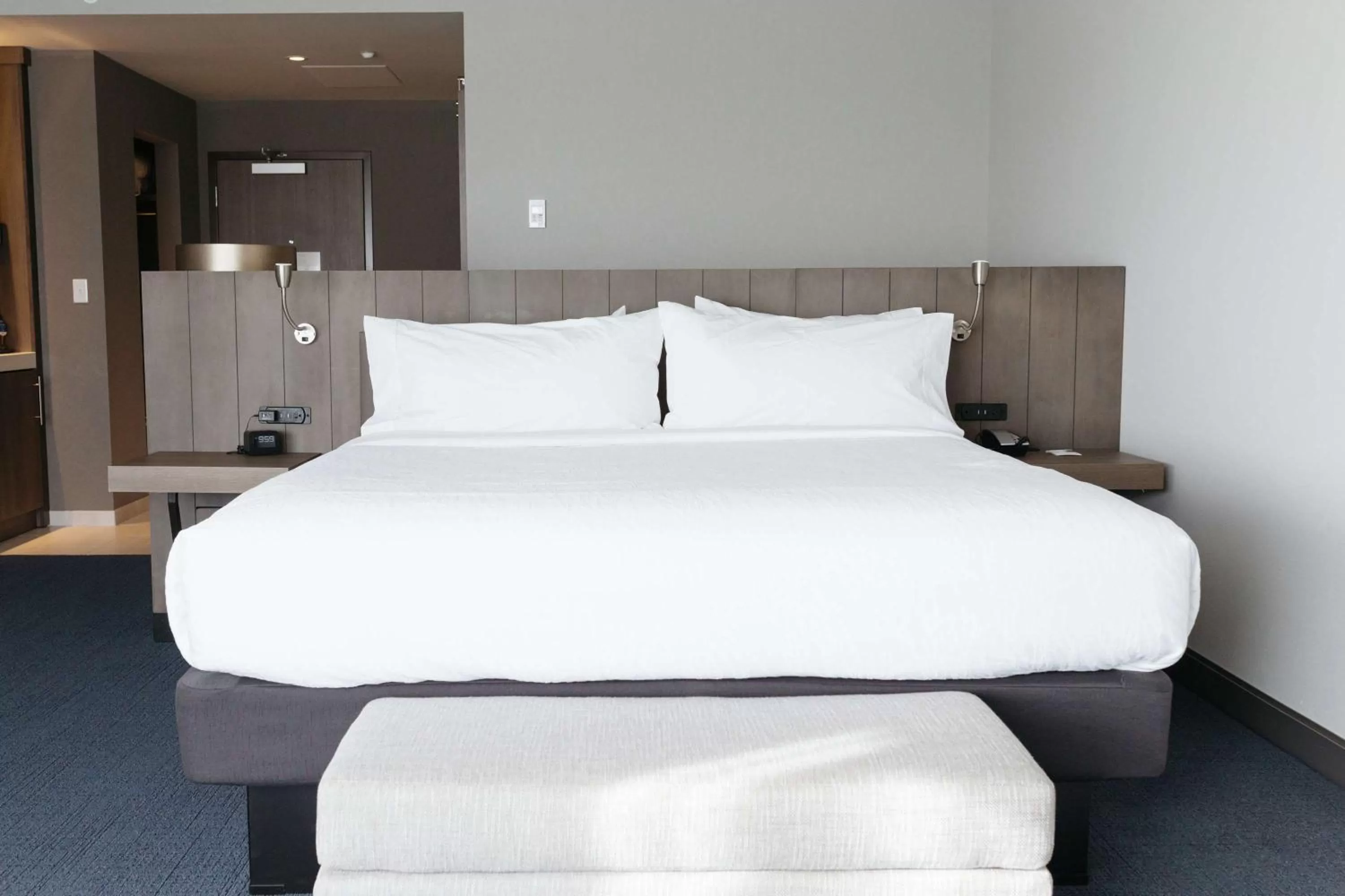 Bed in Hilton Garden Inn Madison Sun Prairie