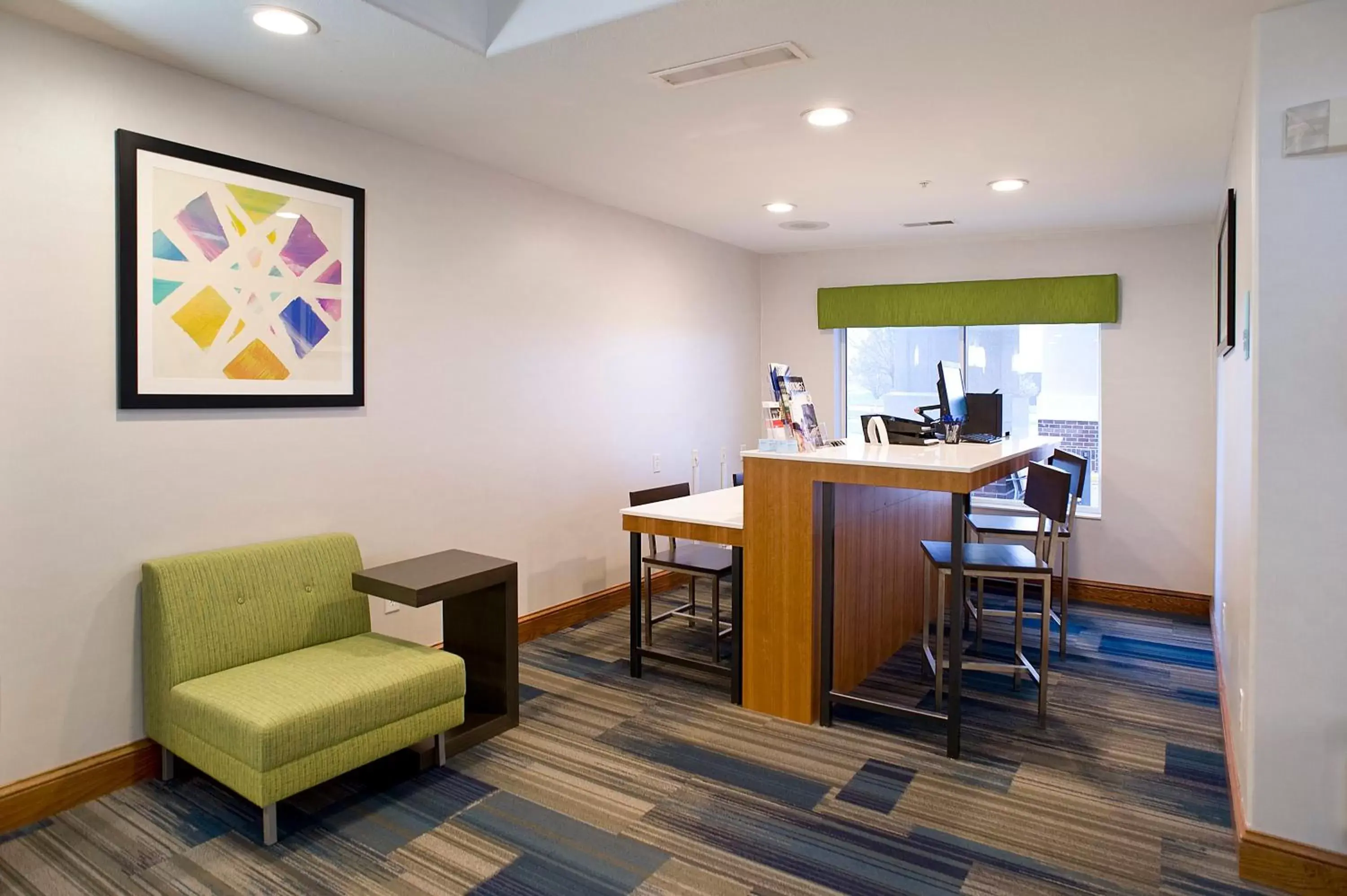 Other, Seating Area in Holiday Inn Express Hotel & Suites Brookings, an IHG Hotel