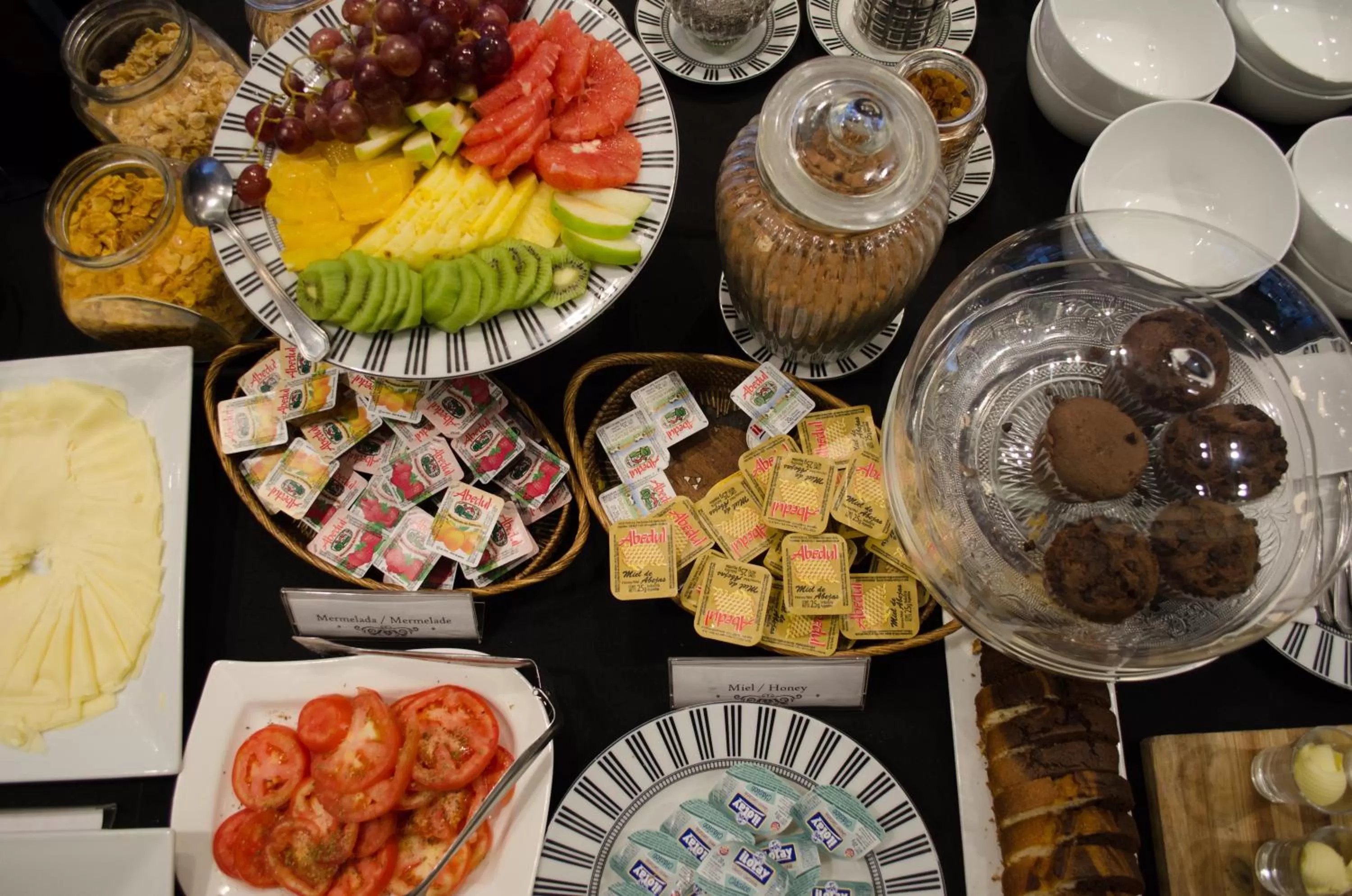 Buffet breakfast in Tango de Mayo Hotel