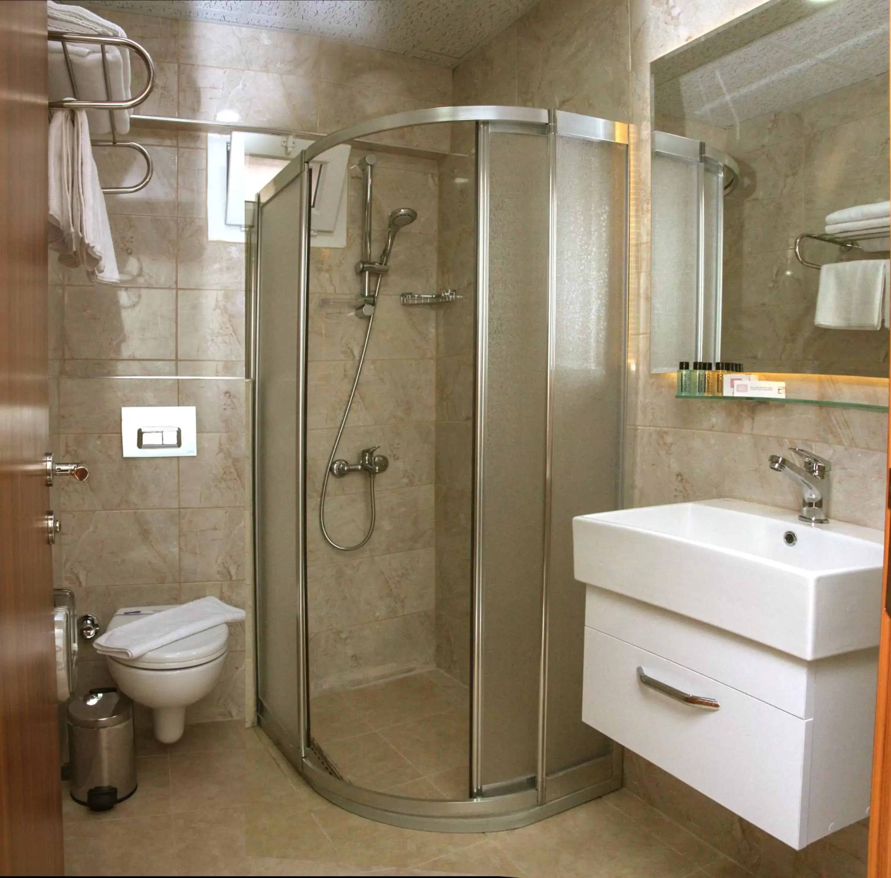 Shower, Bathroom in Green Garden Hotel