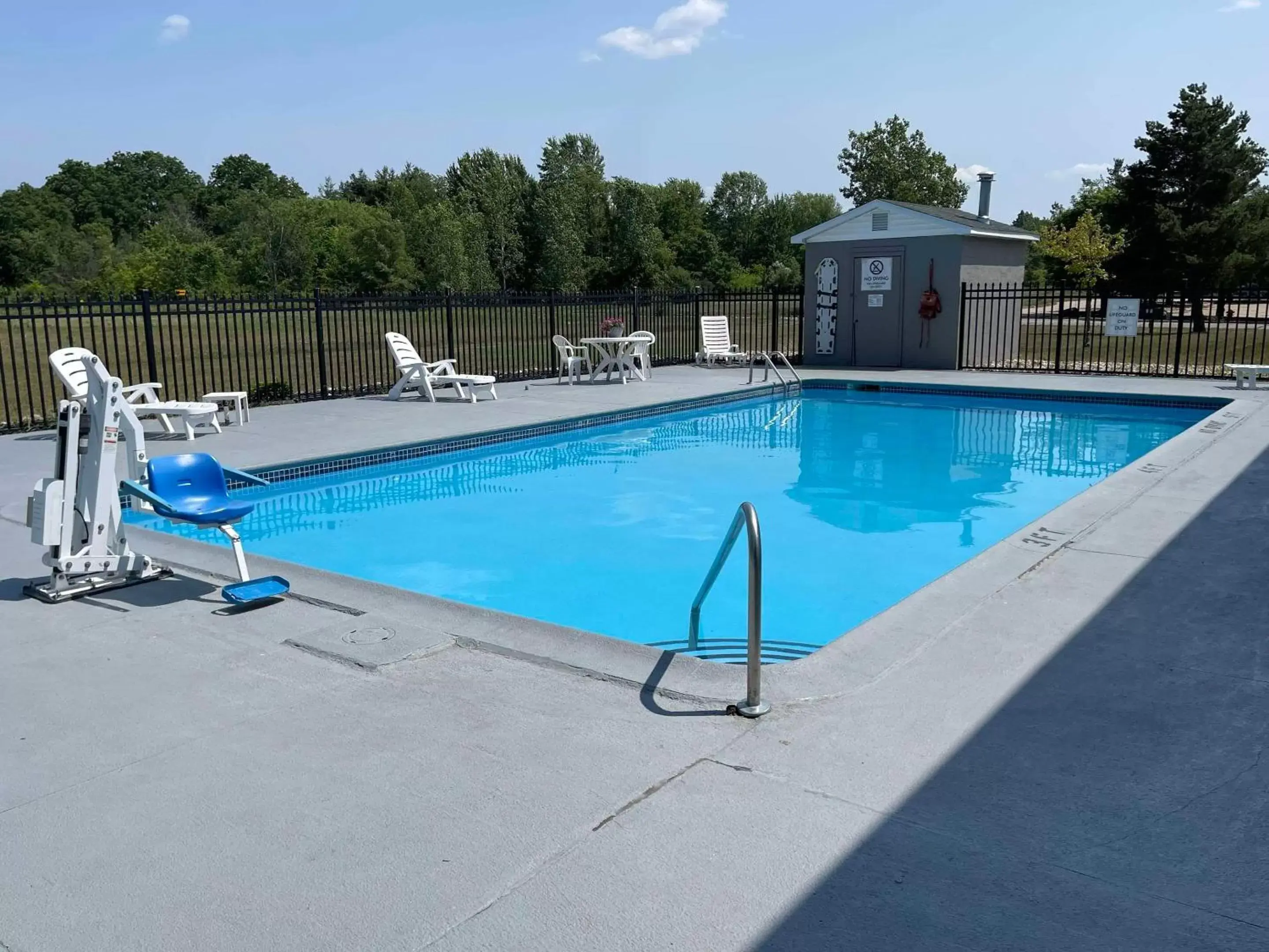 Swimming Pool in Sleep Inn DeWitt