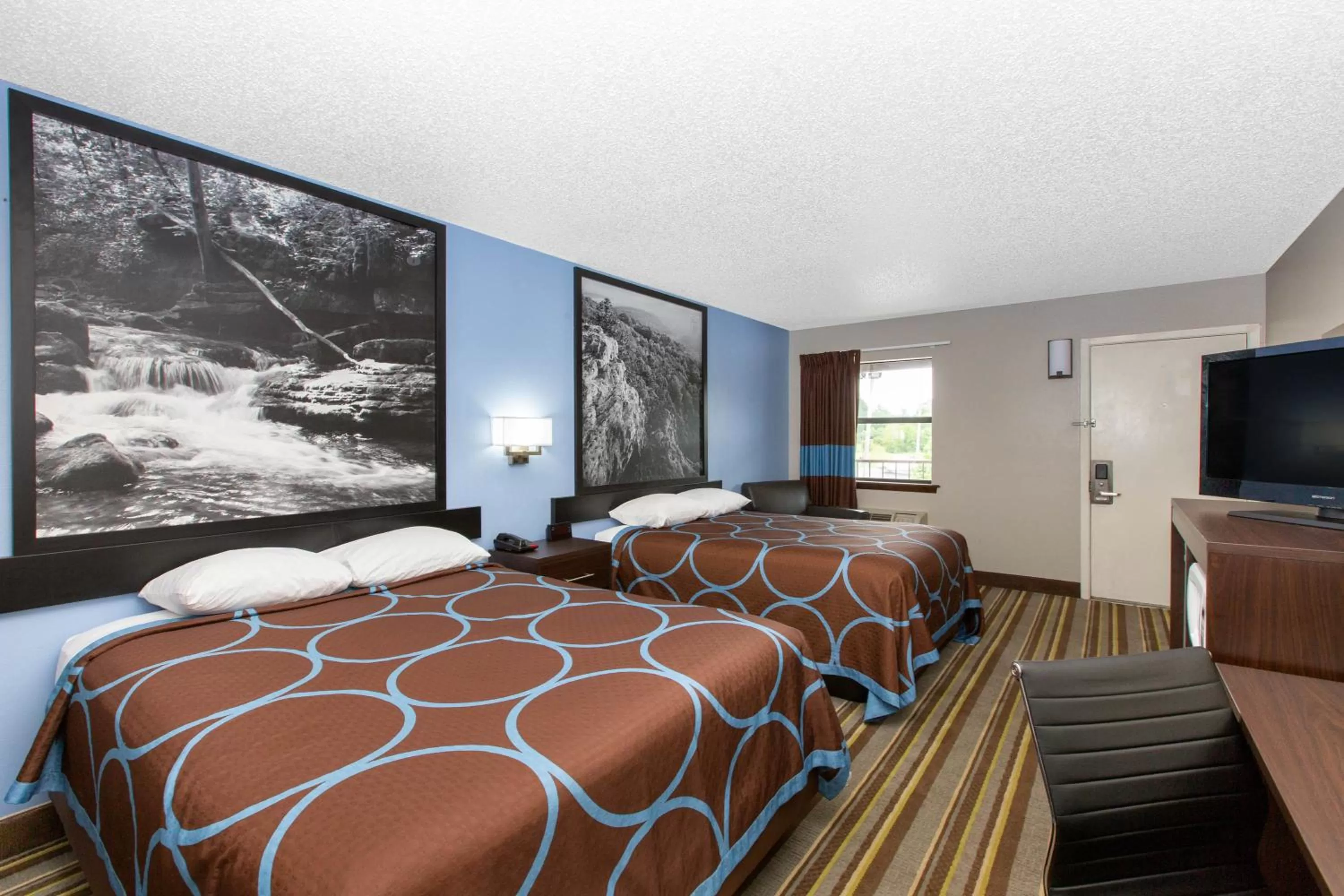 Bed in Super 8 by Wyndham Malvern