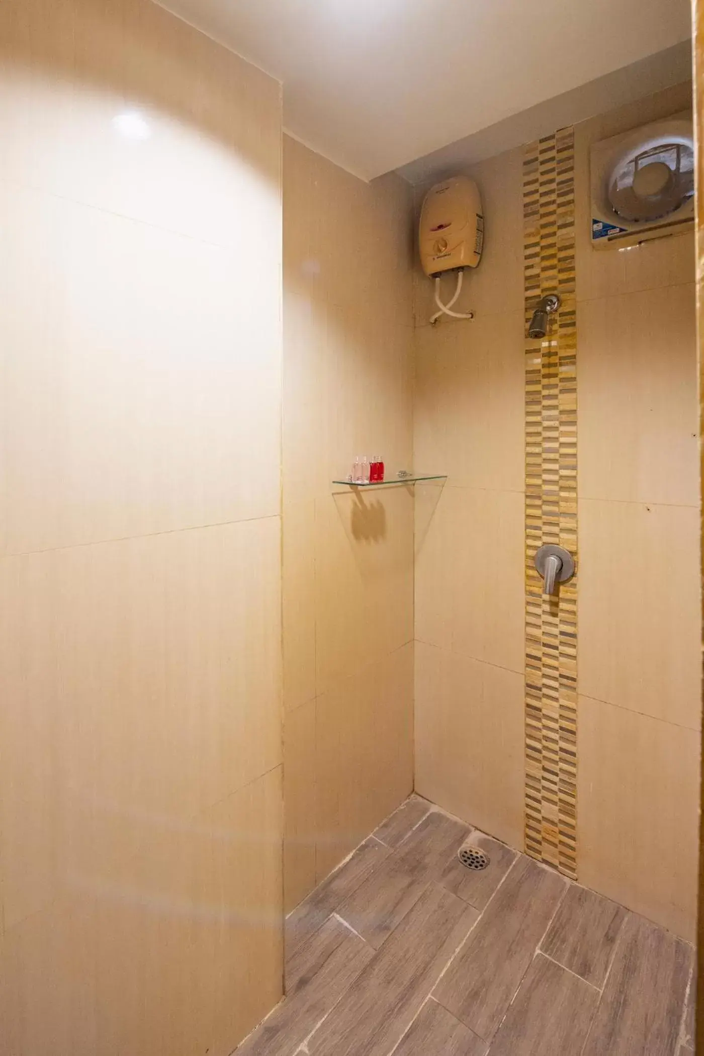 Shower, Bathroom in Siam Bay Resort