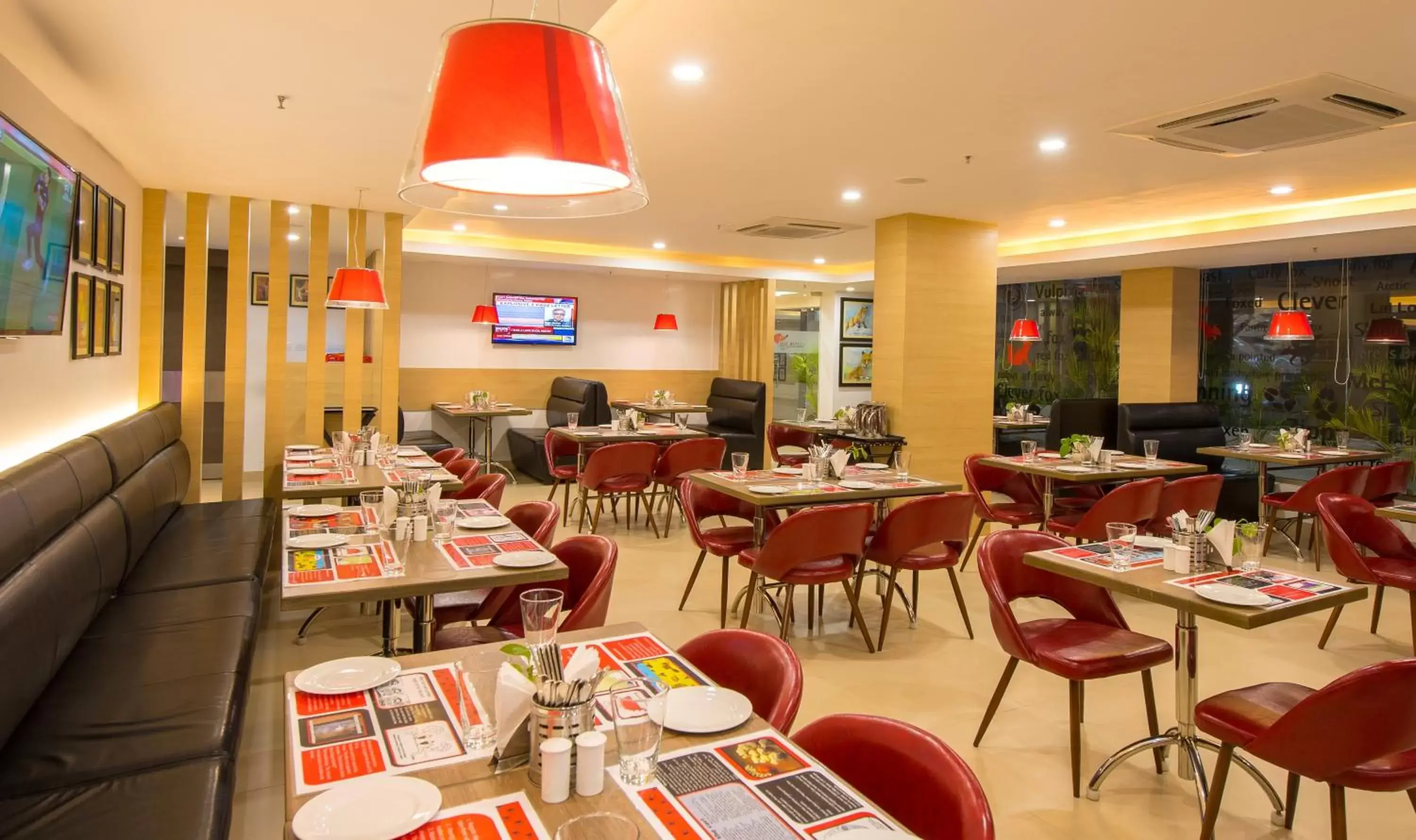 Restaurant/Places to Eat in Red Fox Hotel, Trichy