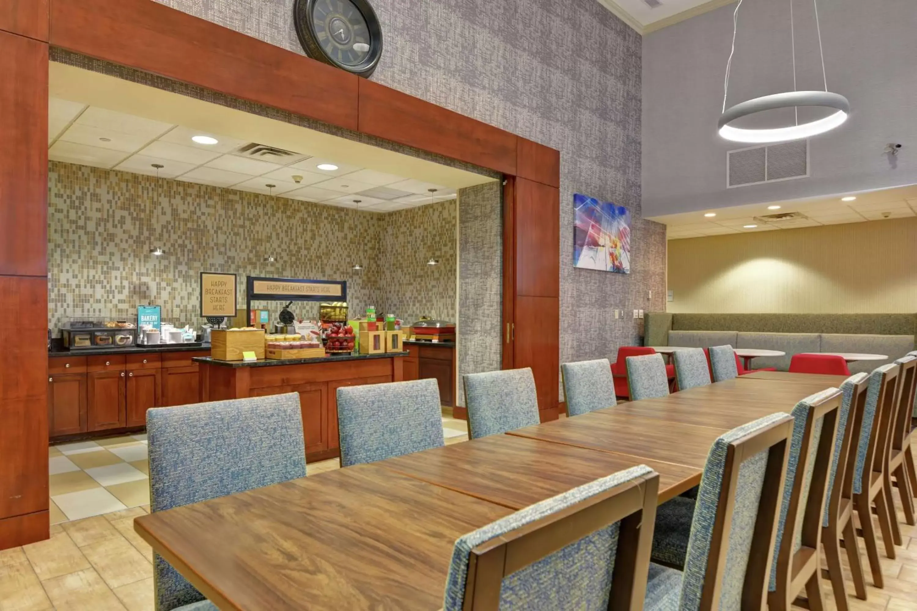 Breakfast, Restaurant/Places to Eat in Hampton Inn & Suites Newark-Harrison-Riverwalk