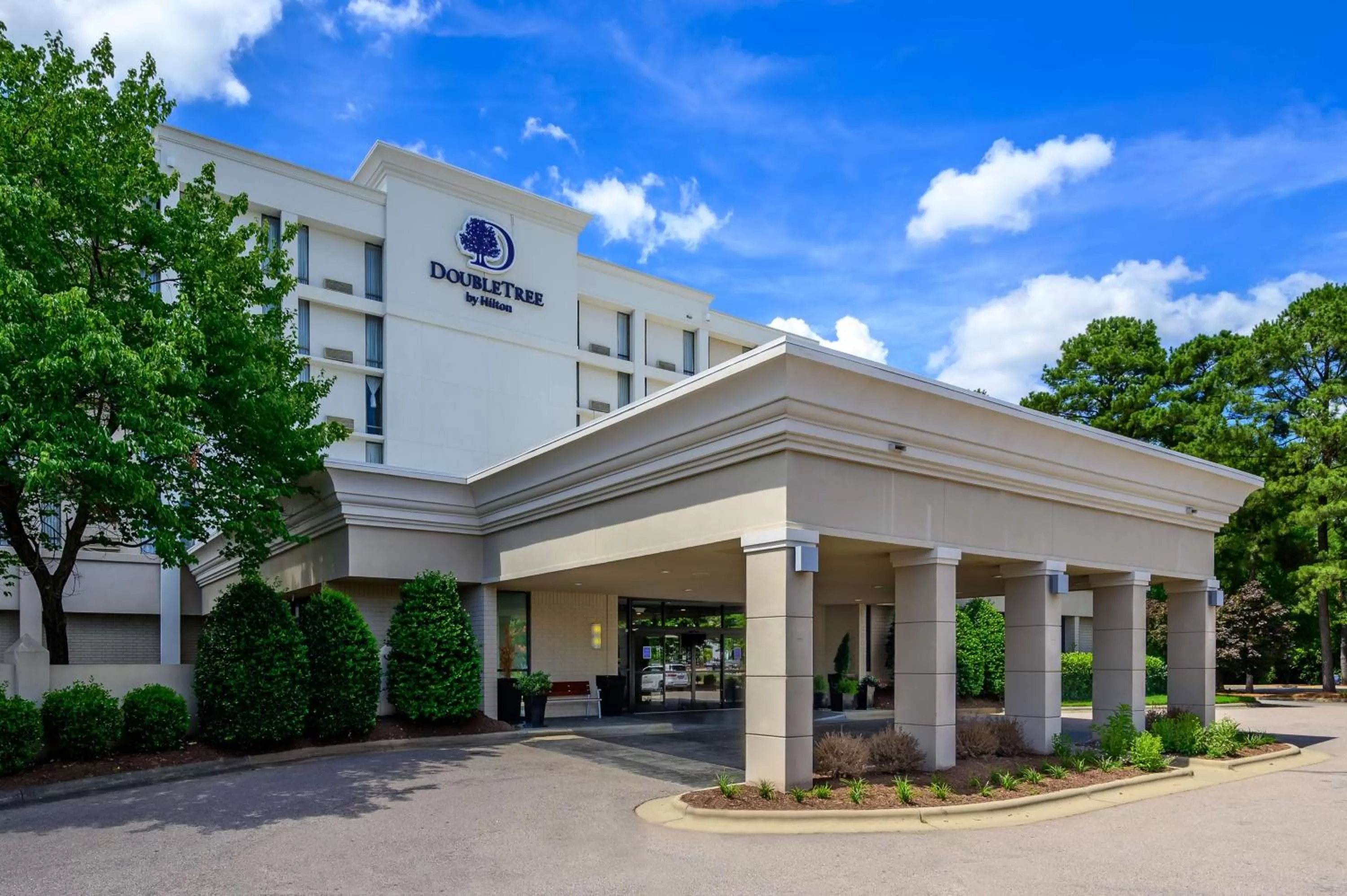 Property building in DoubleTree by Hilton Raleigh Midtown, NC
