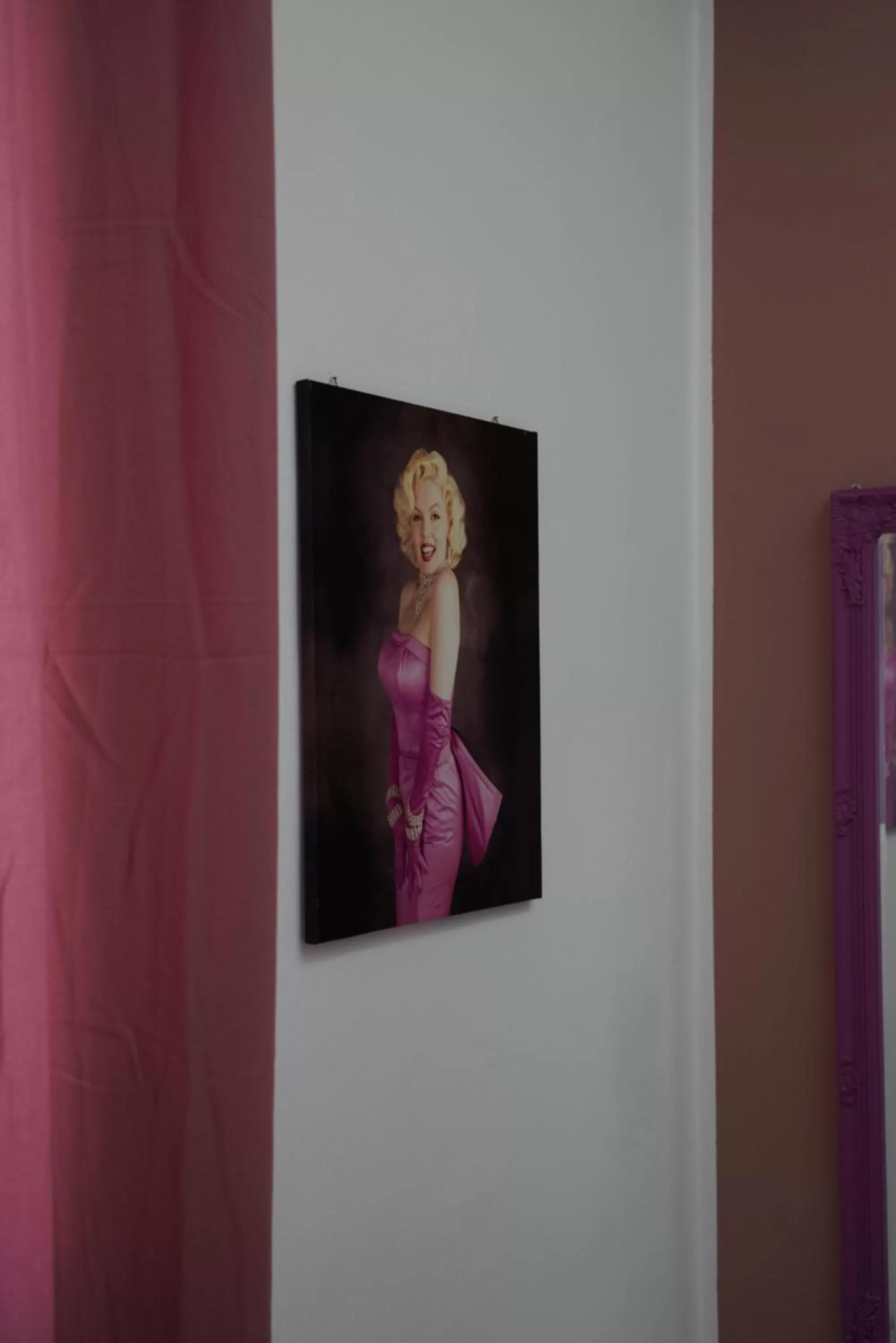 TV/Entertainment Center in Airport suite