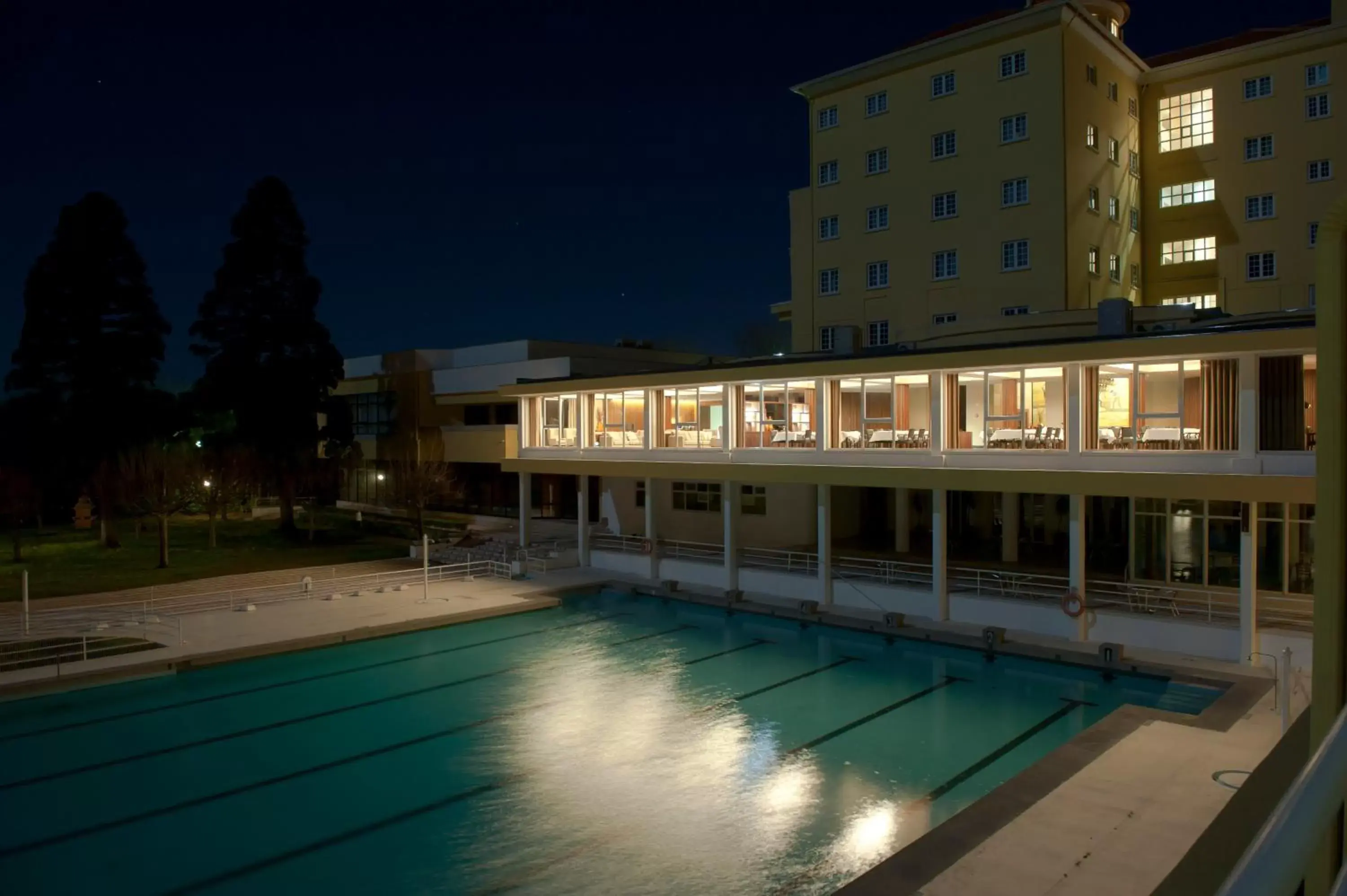 Swimming pool, Property Building in Grande Hotel De Luso