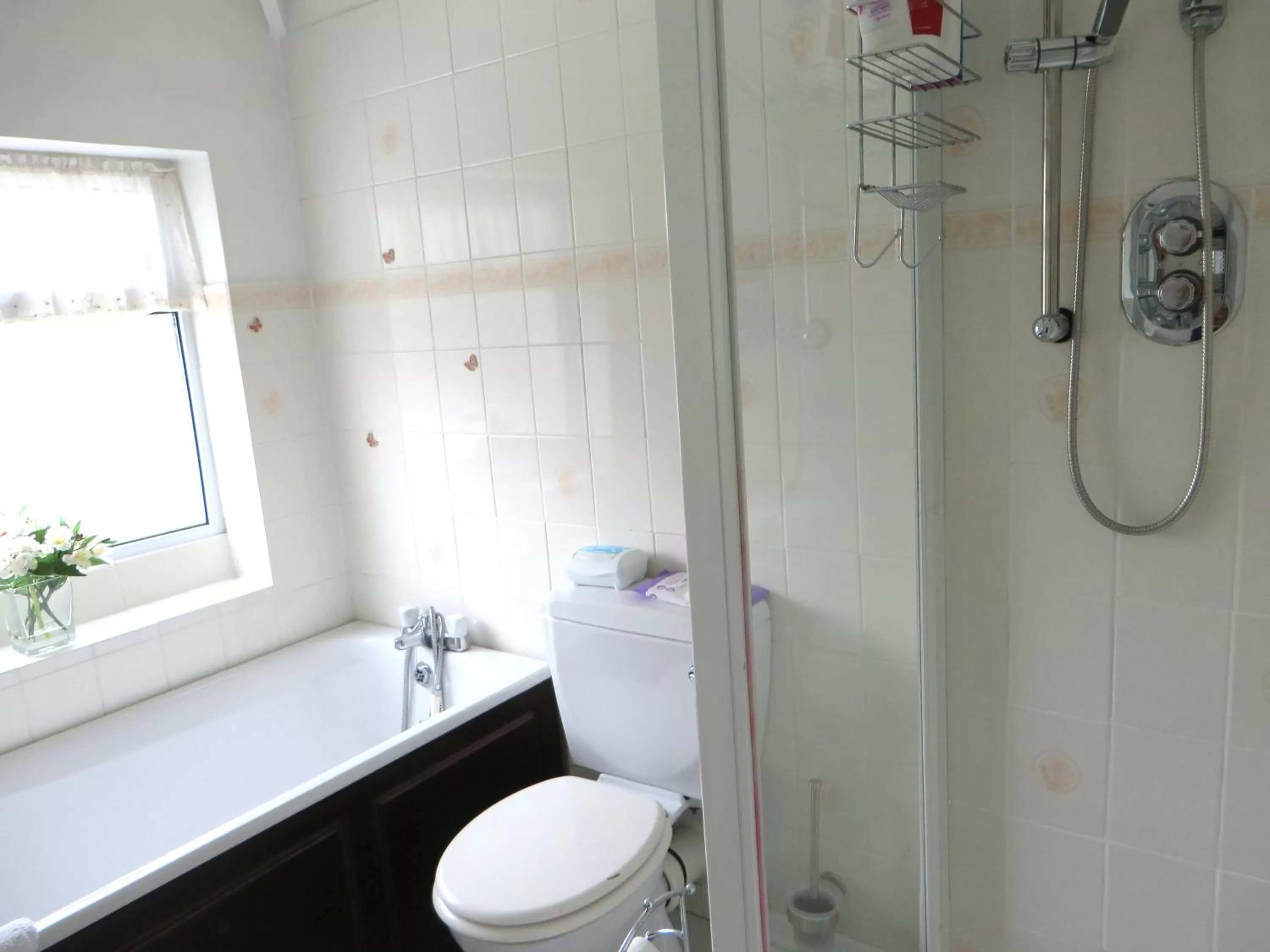 Shower in Comfortable rooms