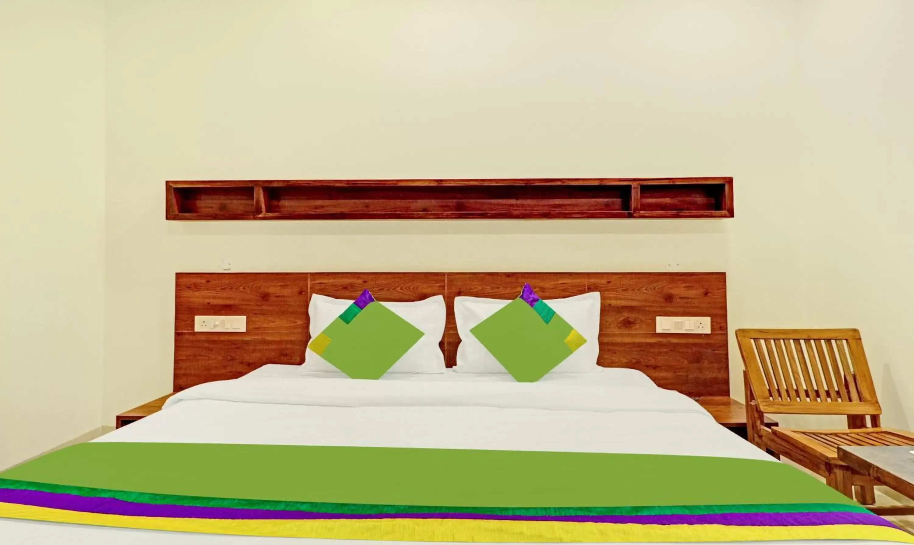 Bedroom, Bed in Treebo Delmont Bedroom, Bed in Treebo Delmont