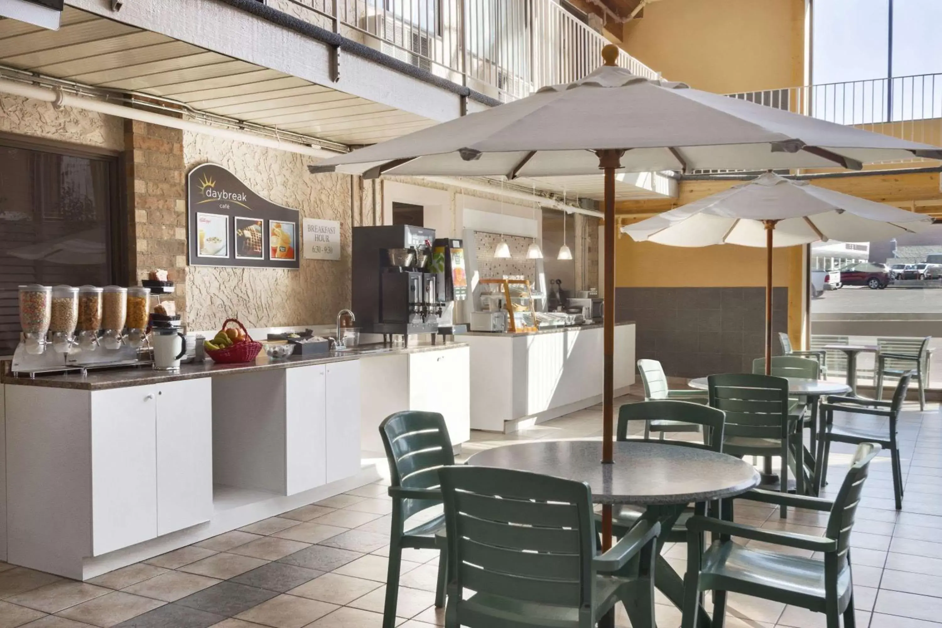 Restaurant/Places to Eat in Days Inn by Wyndham Lethbridge
