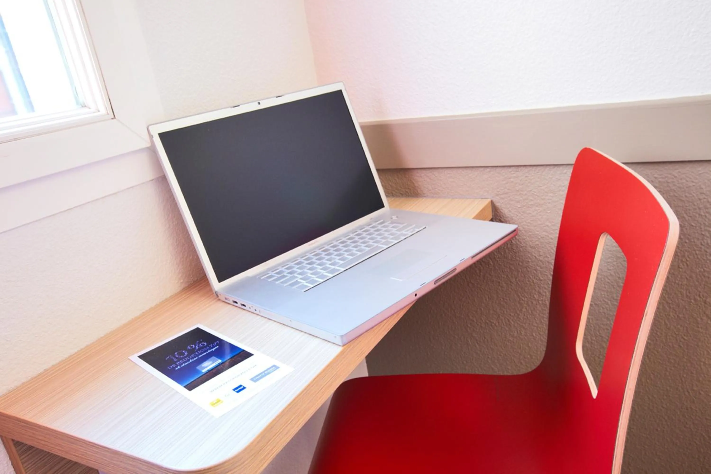 Bedroom in Première Classe Paris Ouest - Pont de Suresnes