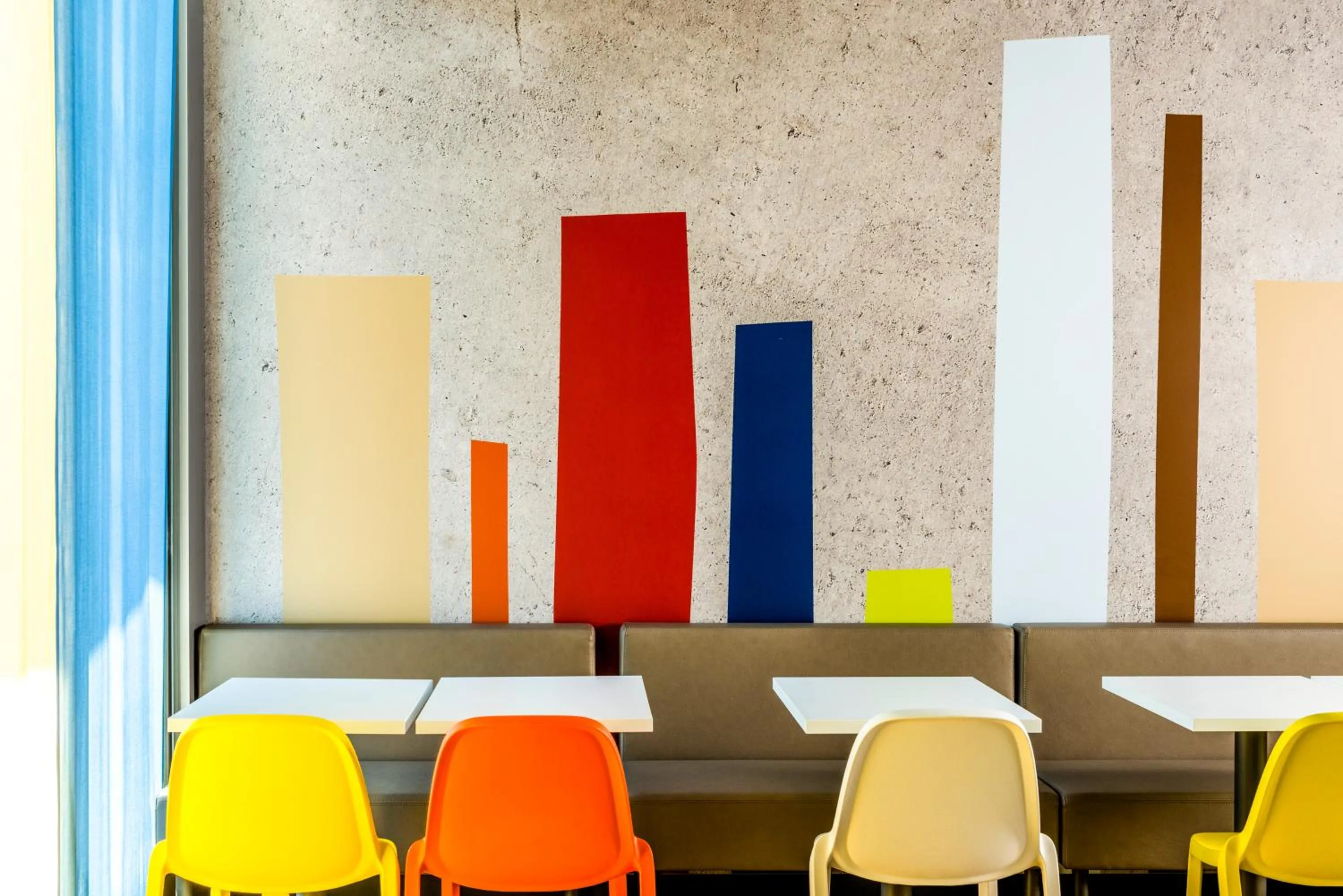 Buffet breakfast in ibis budget Saint Quentin Yvelines - Vélodrome