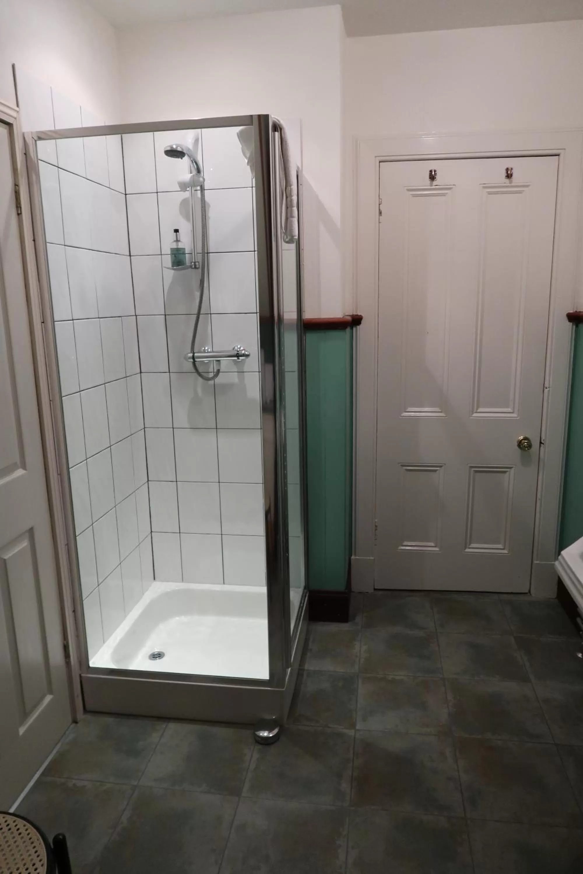 Shower in Corunna Bed & Breakfast and Corunna Cottage