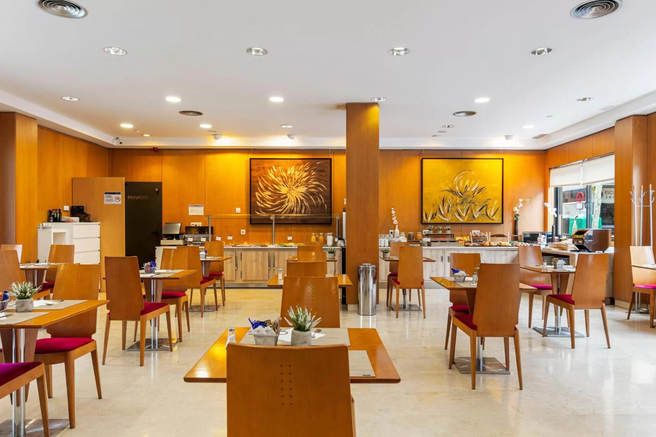 Restaurant/places to eat in Globales de los Reyes