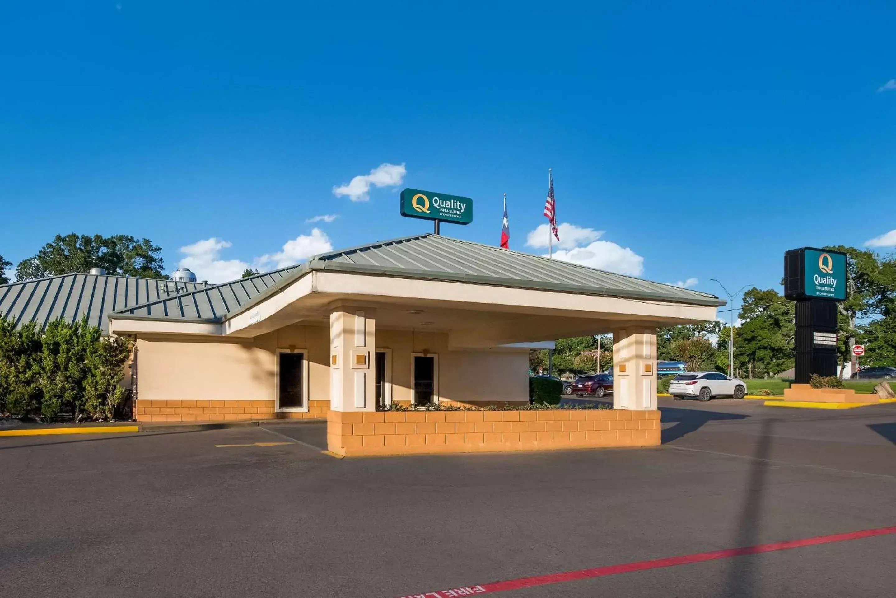 Property Building in Quality Inn & Suites Lufkin
