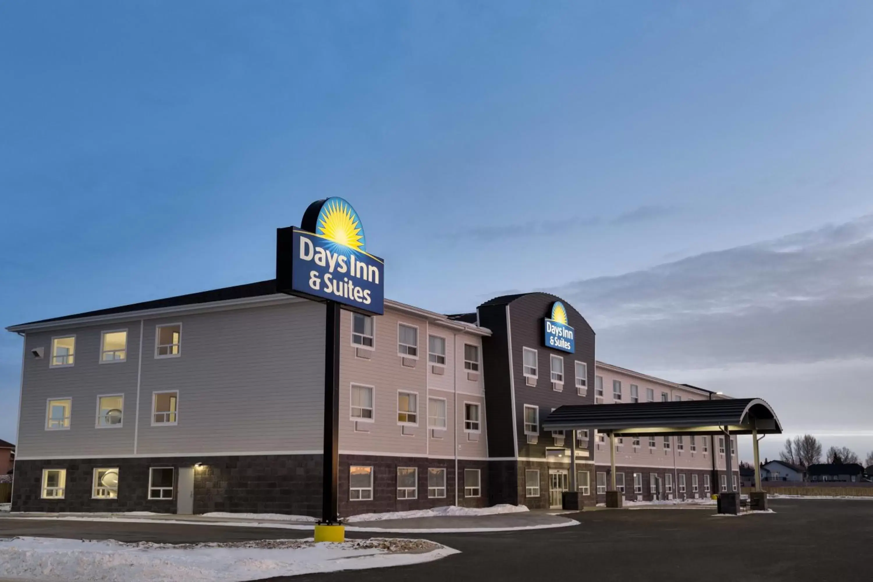 Property Building in Days Inn & Suites by Wyndham Warman Legends Centre