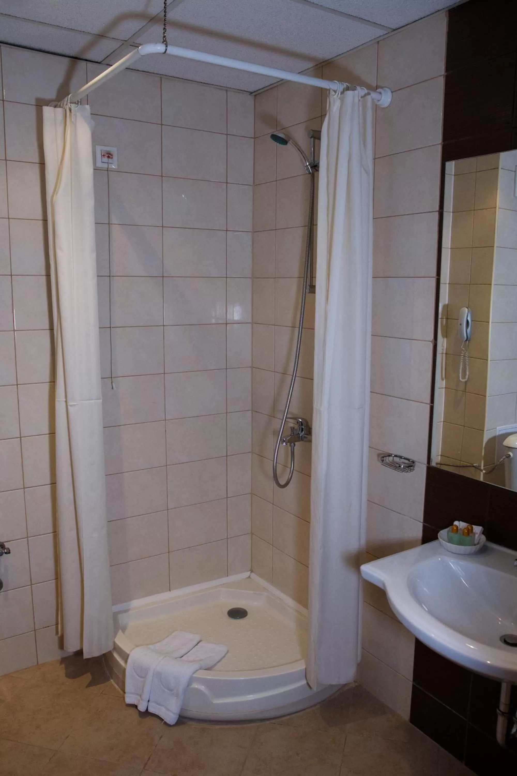 Shower in Spa Hotel Kleptuza