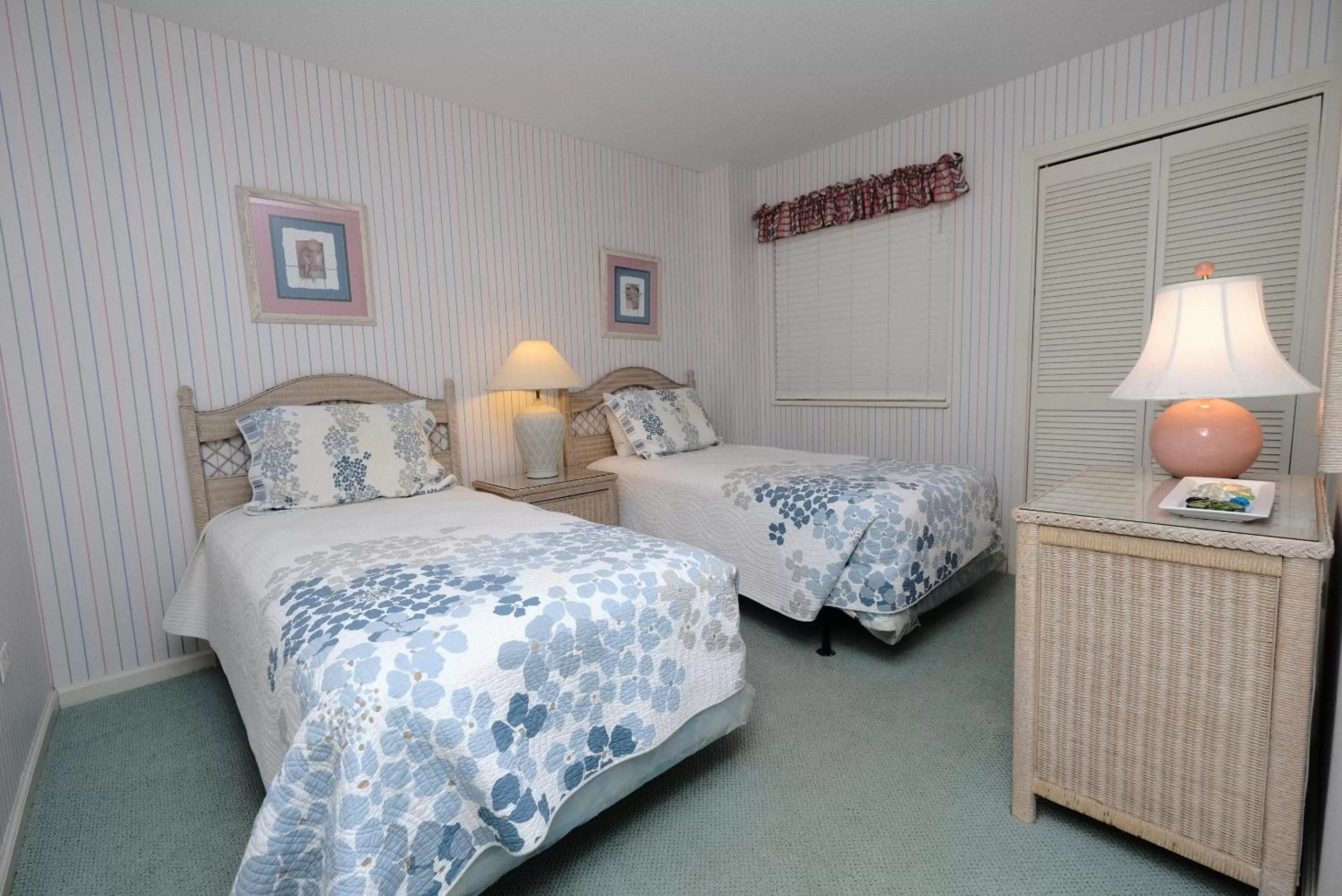 Bedroom in Beach Vacation Condos