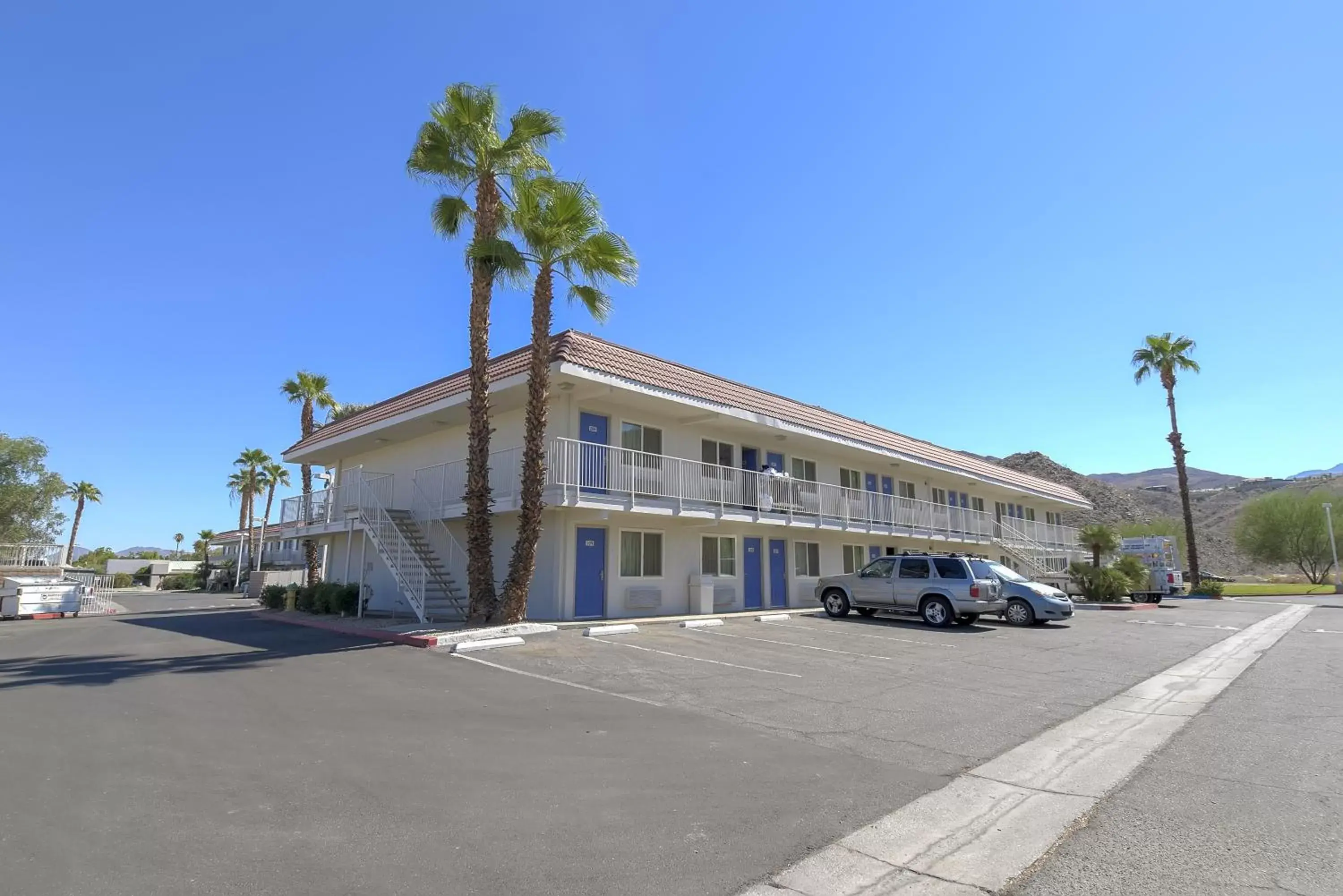 Facade/entrance, Property Building in Motel 6-Rancho Mirage, CA - Palm Springs