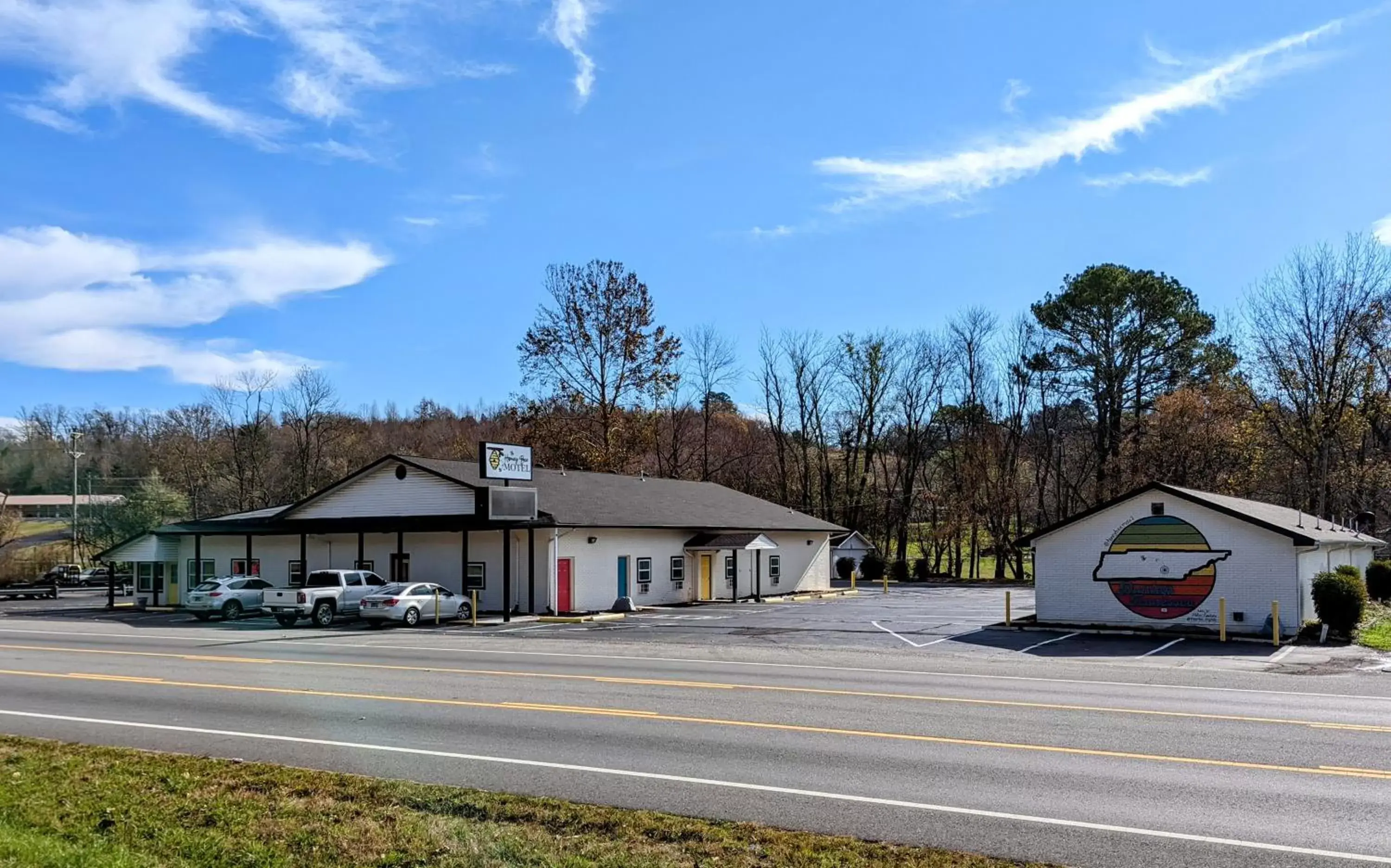 Property Building in The Honey Bee Motel