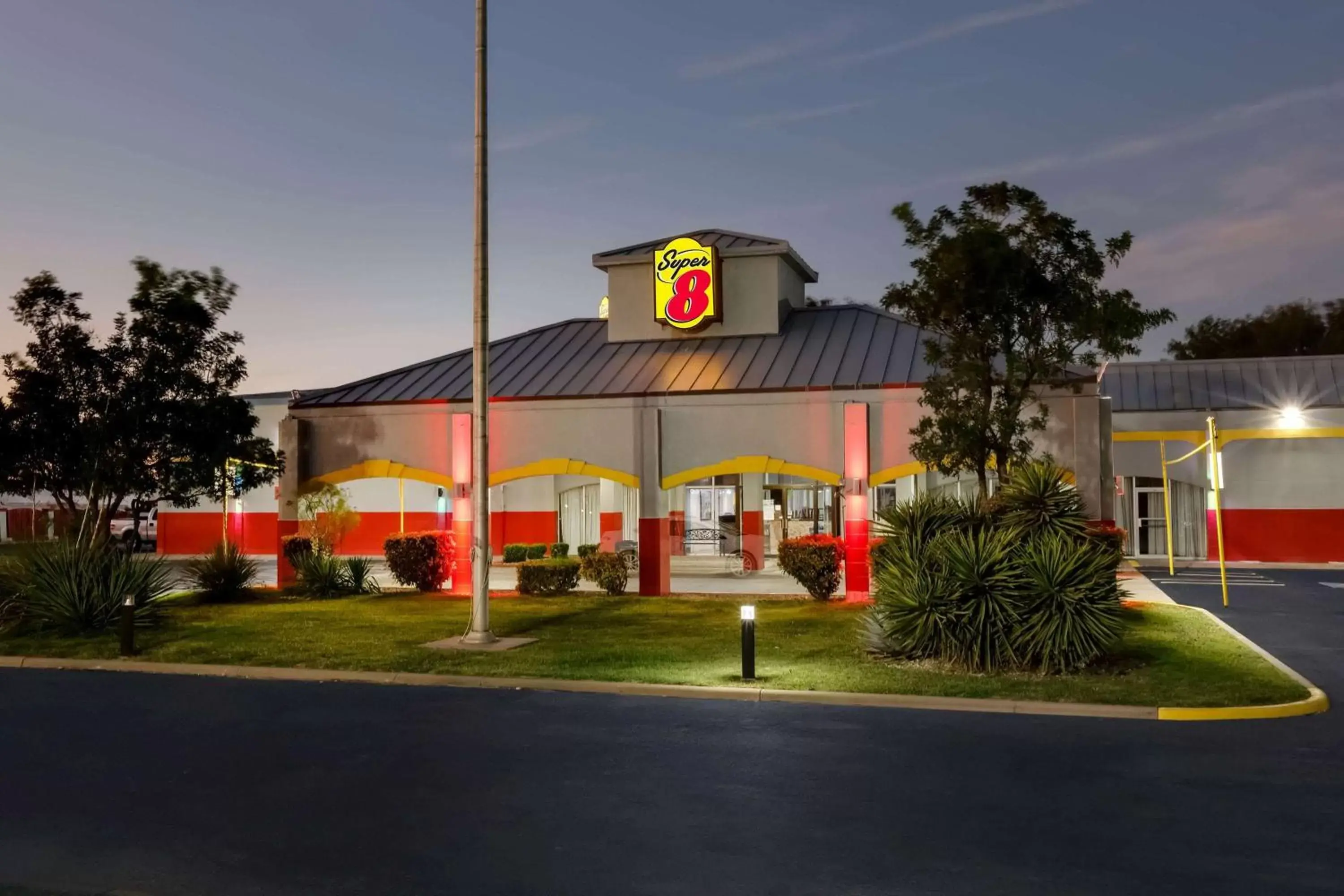 Property building in Super 8 by Wyndham Ft Stockton Property building in Super 8 by Wyndham Ft Stockton