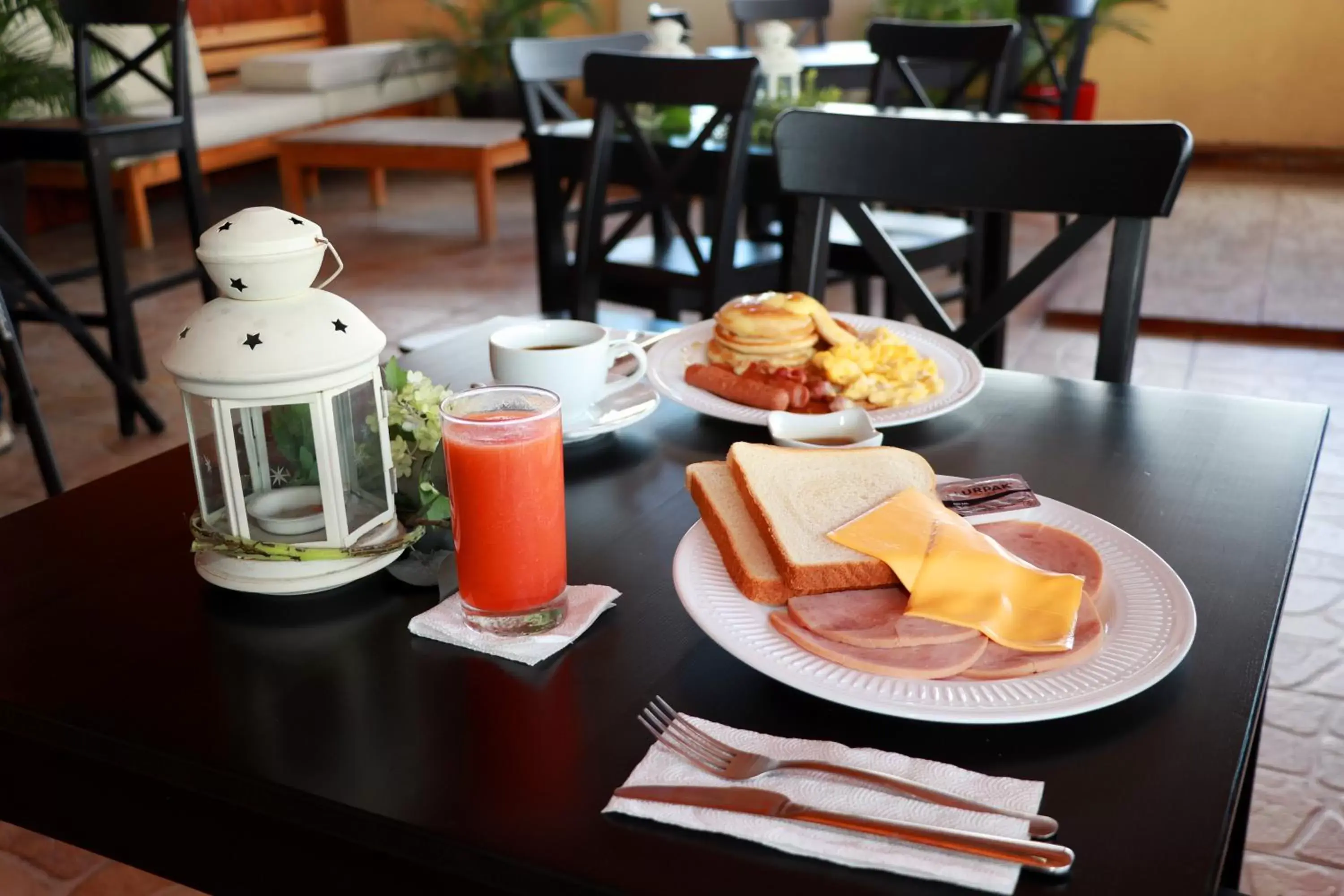 Breakfast in Hotel Merey