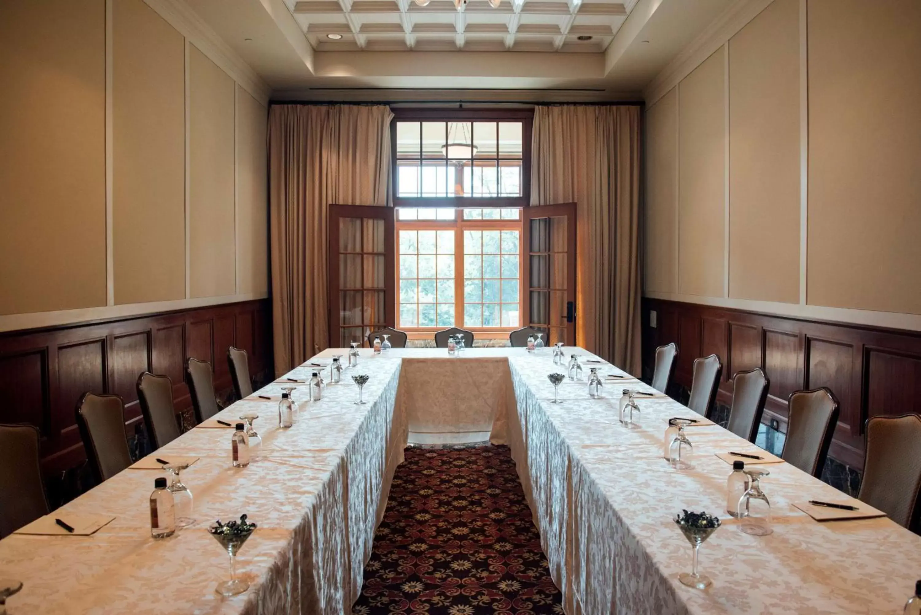 Meeting/conference room in Royal Park Hotel