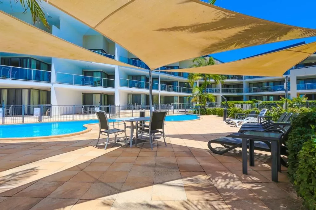 Boathouse Resort (Water Front)